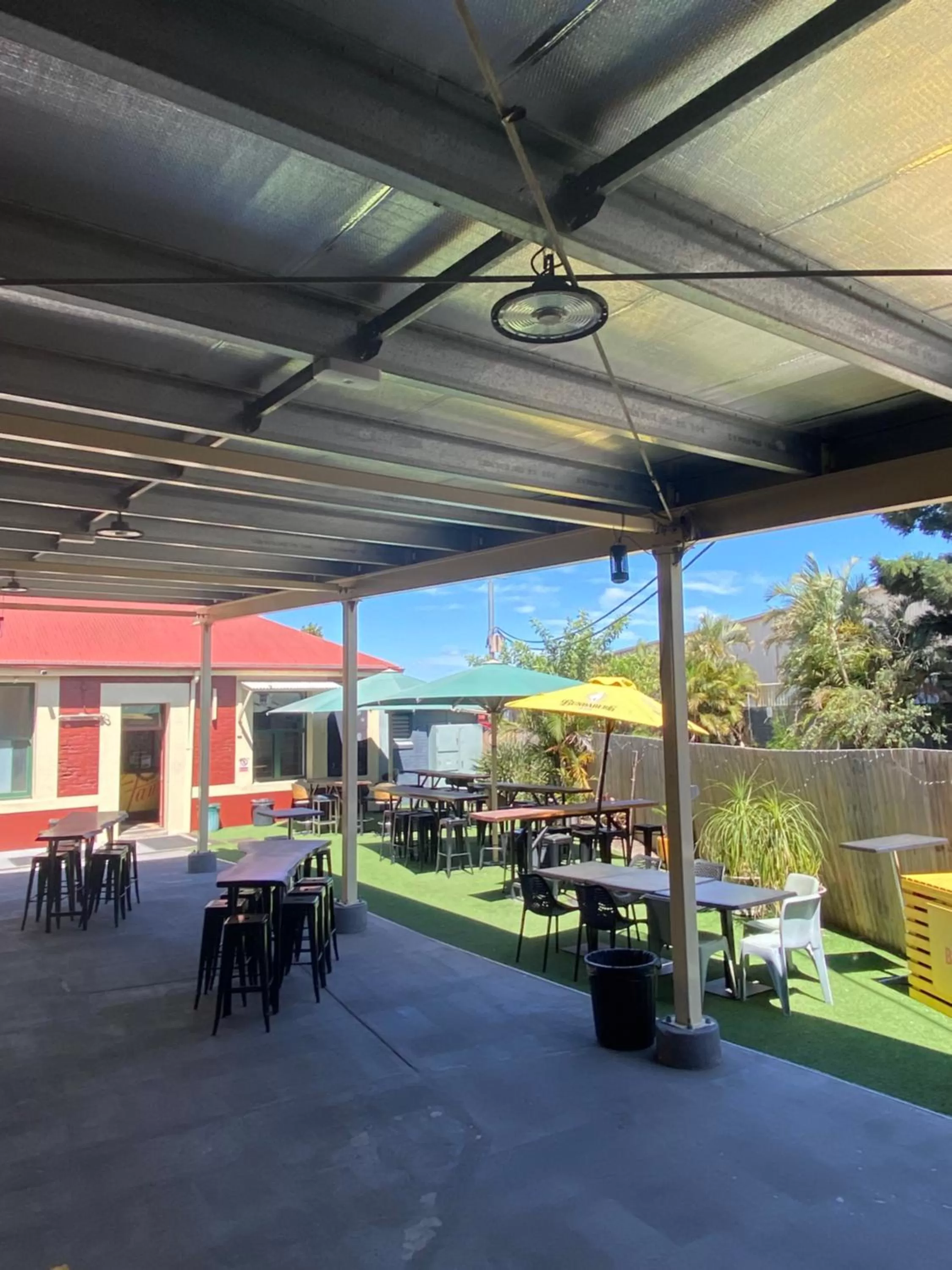 Restaurant/places to eat in Queensport Tavern And Motel