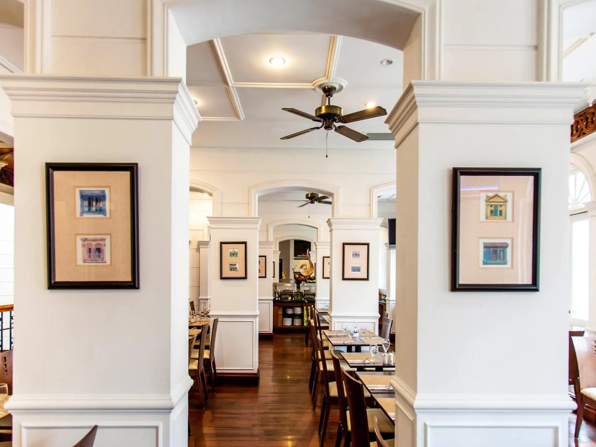 Restaurant/places to eat in Village Hotel Albert Court by Far East Hospitality