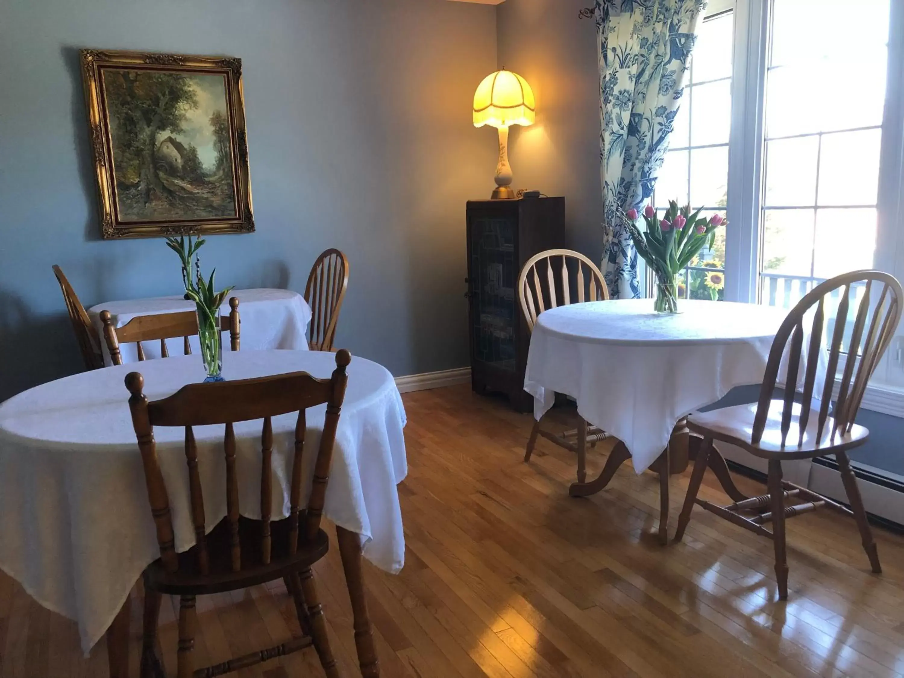 Restaurant/Places to Eat in Baker Shore Bed and Breakfast