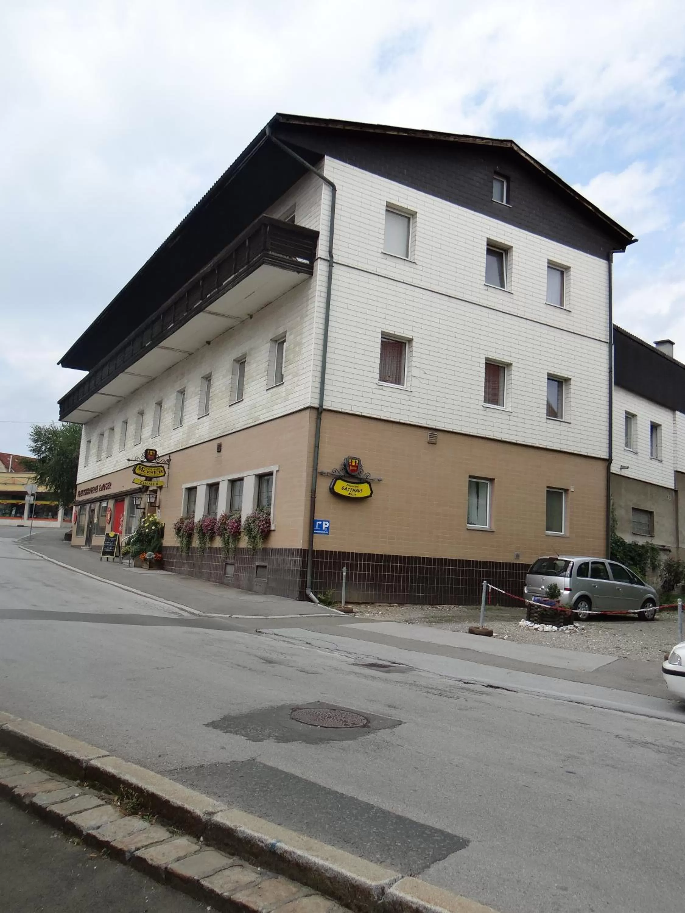 Facade/entrance in Gasthof Moser