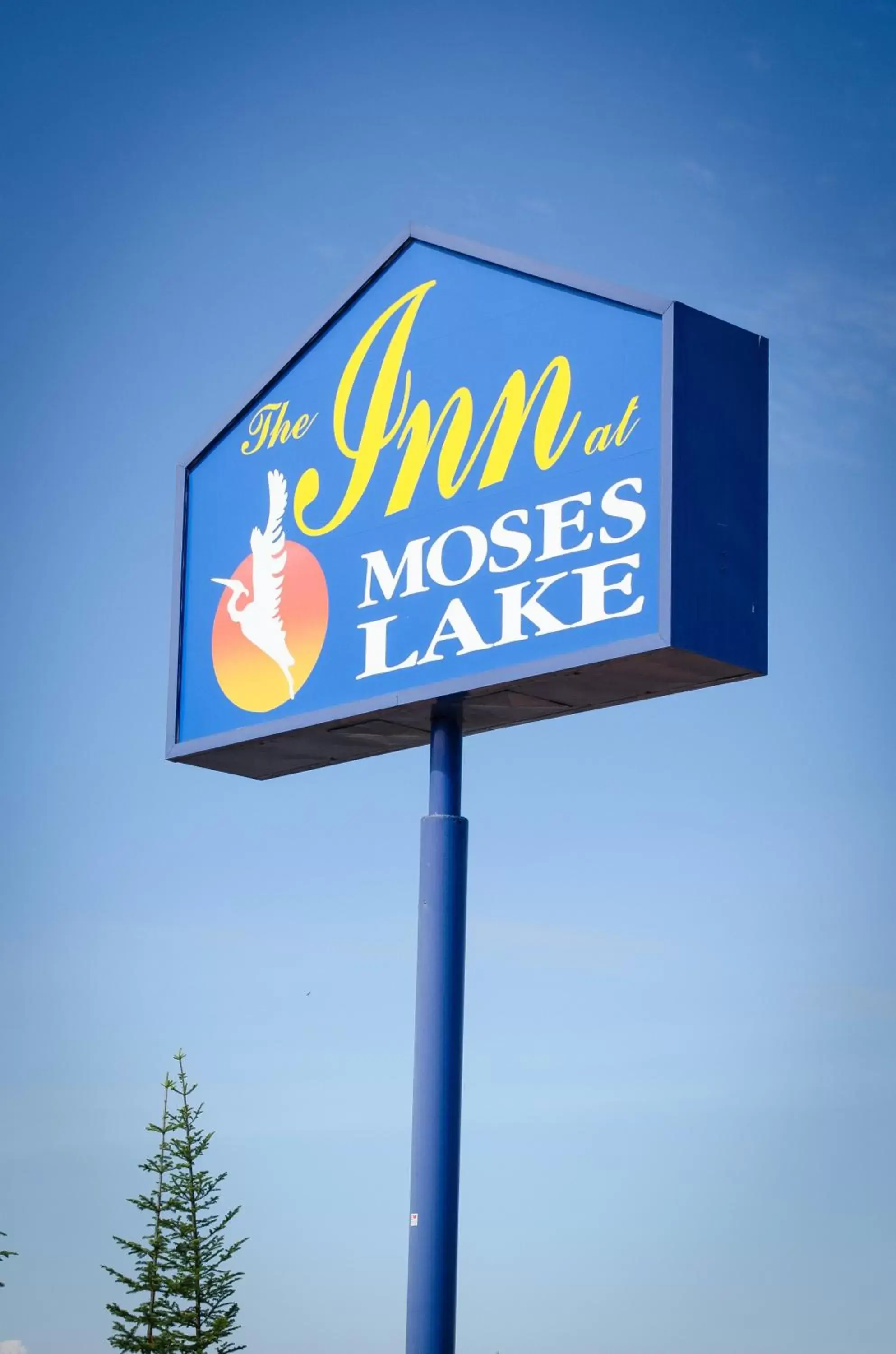 Property logo or sign in Inn at Moses Lake