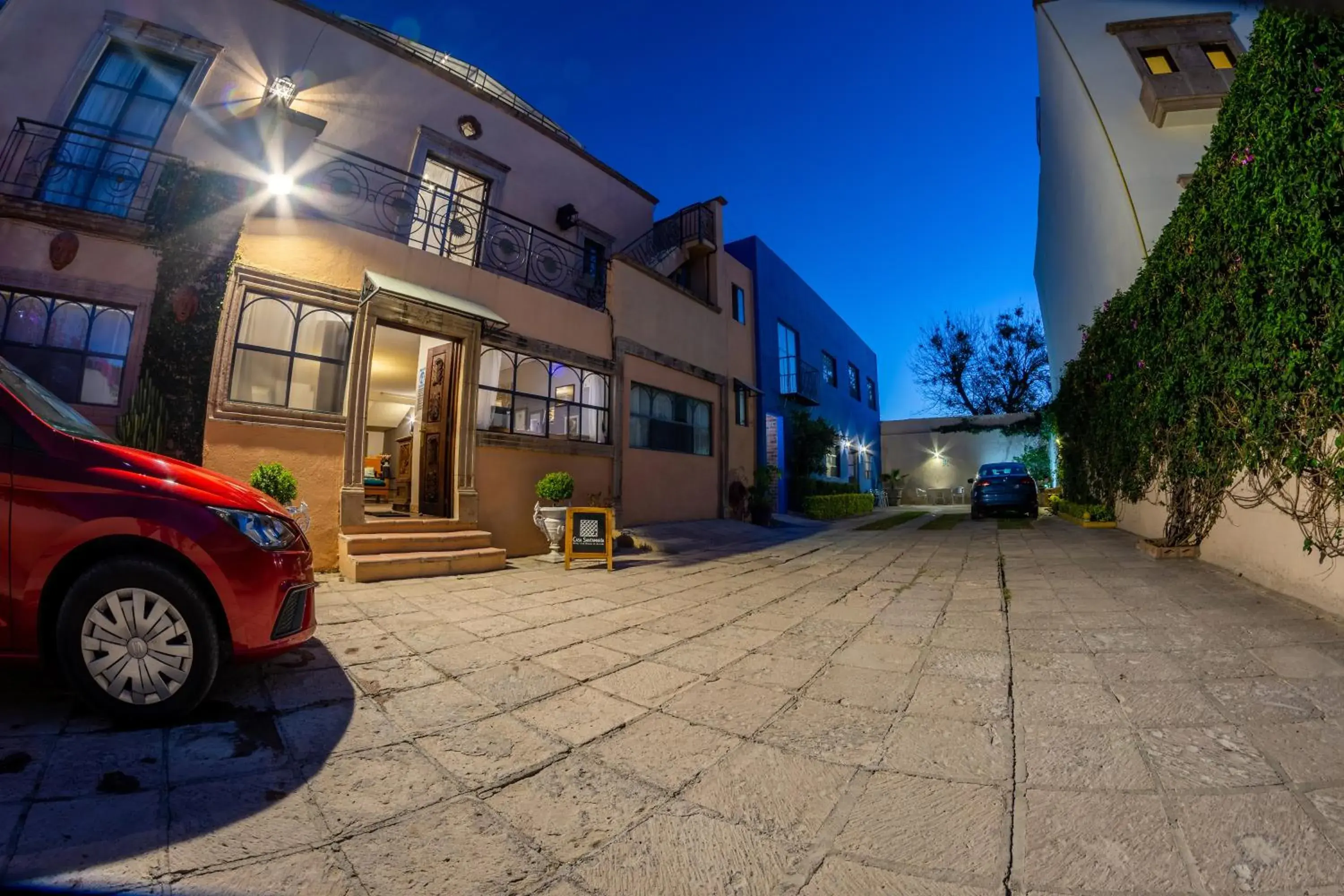 Facade/entrance, Property Building in Hotel Casa Santamar