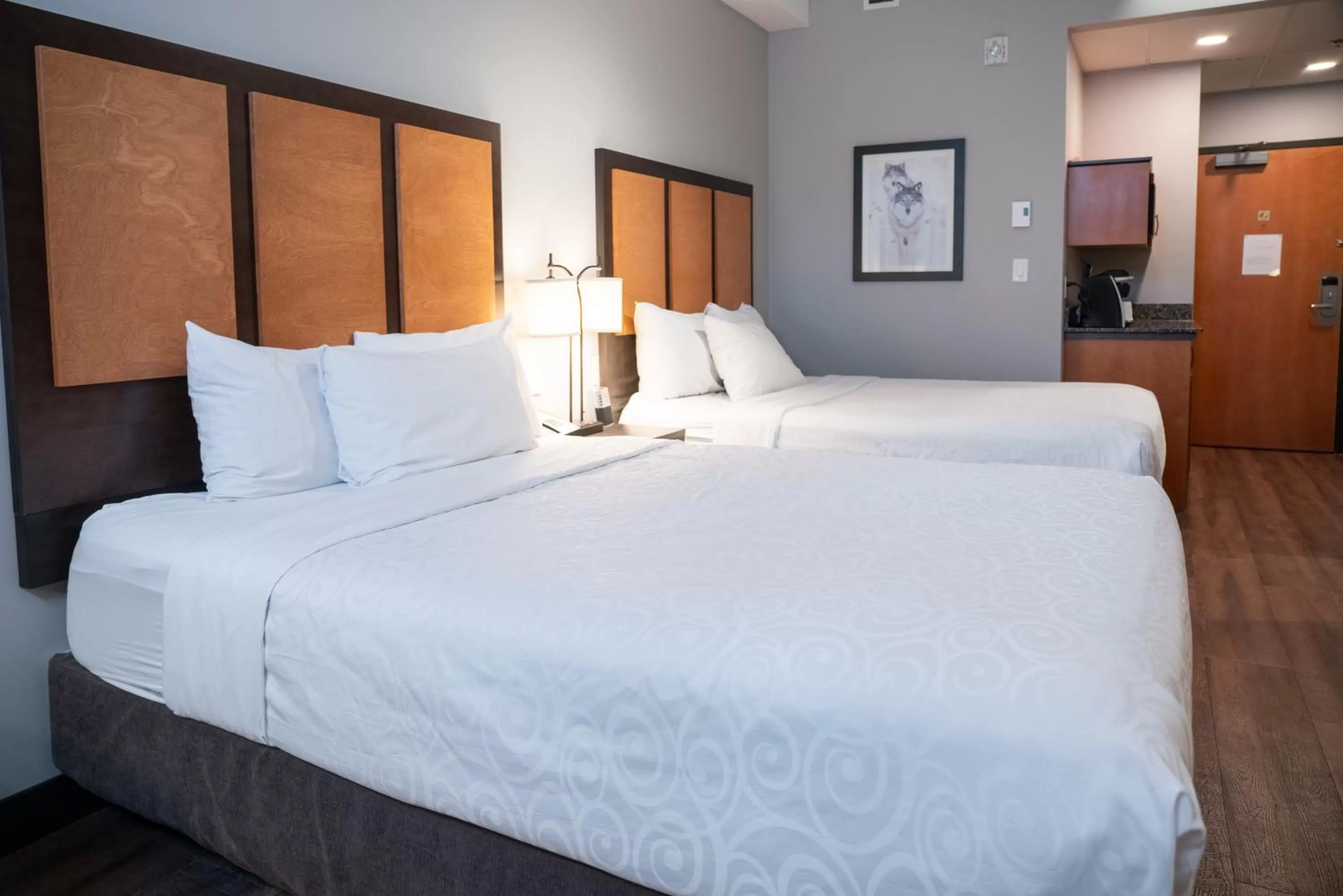 Bedroom, Bed in Pocaterra Inn & Waterslide