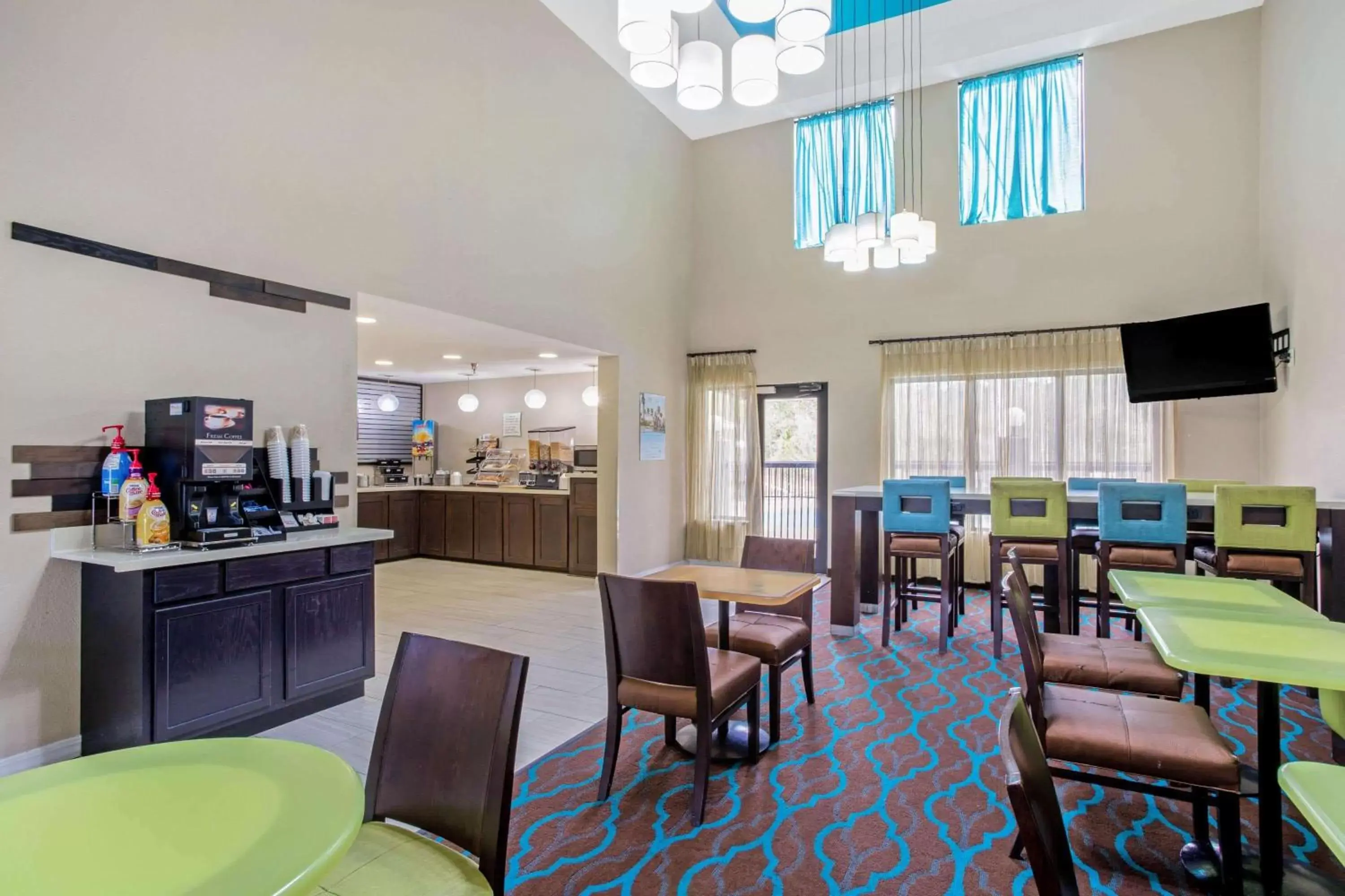 Restaurant/Places to Eat in La Quinta Inn by Wyndham Moss Point - Pascagoula
