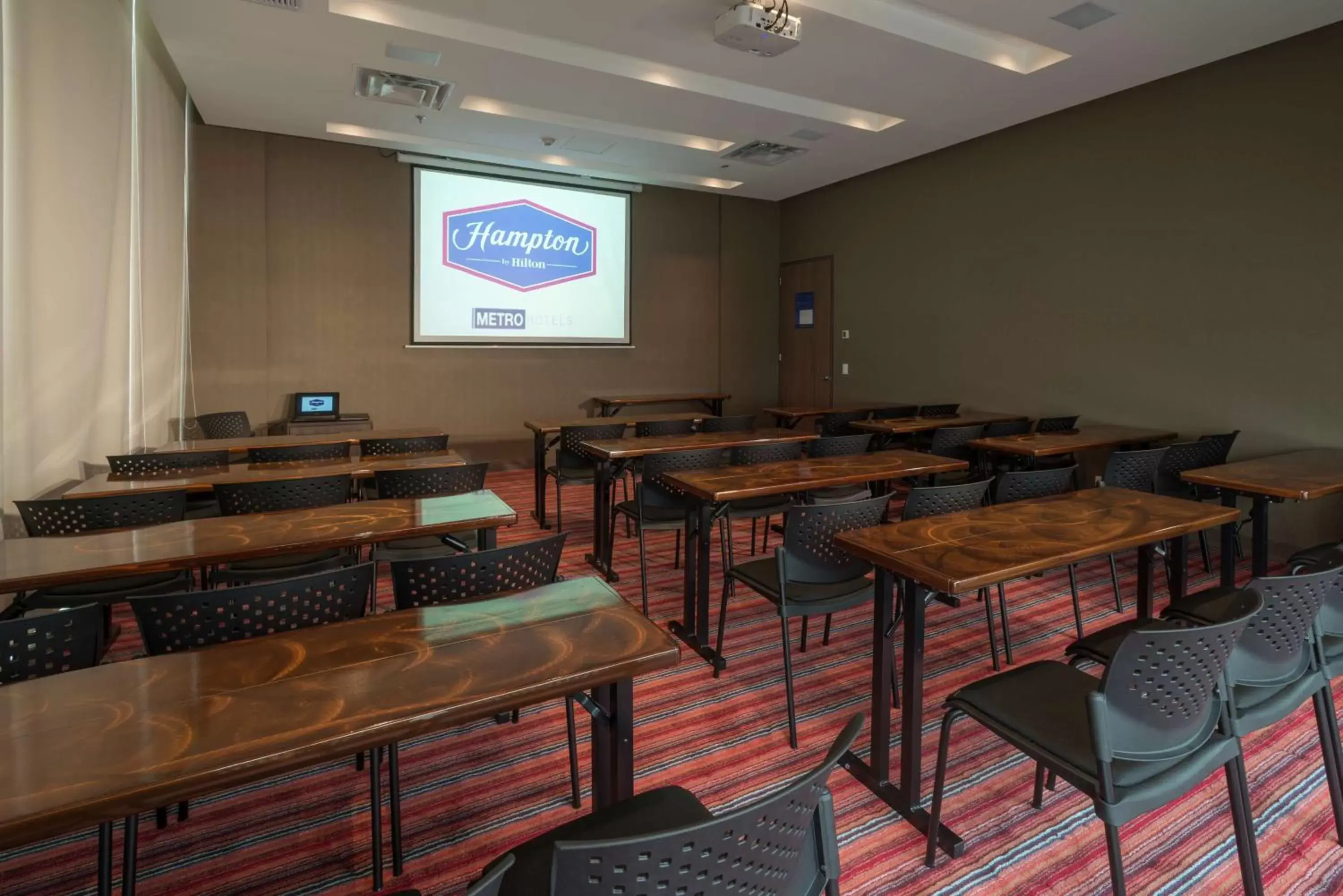 Meeting/conference room in Hampton By Hilton Valledupar