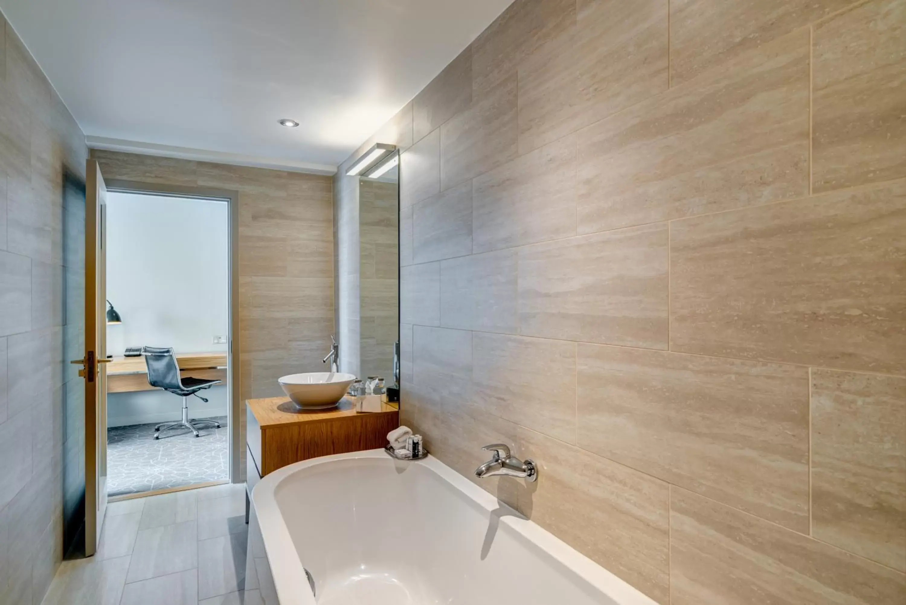 Bathroom in Apex City Quay Hotel & Spa