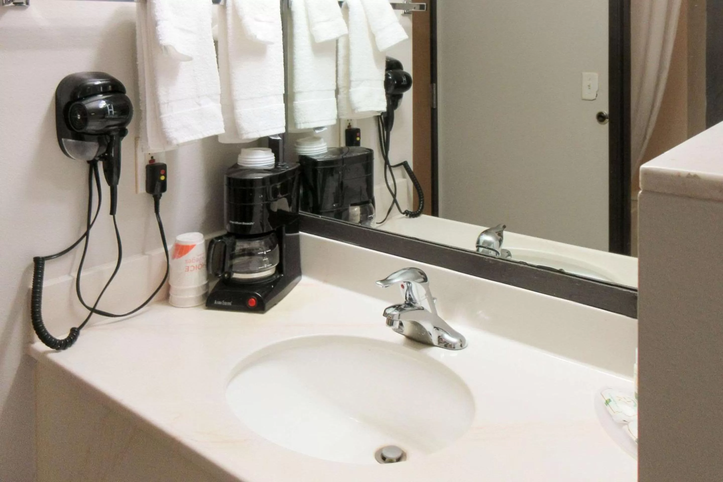 Bedroom in Quality Inn & Suites Salina National Forest Area