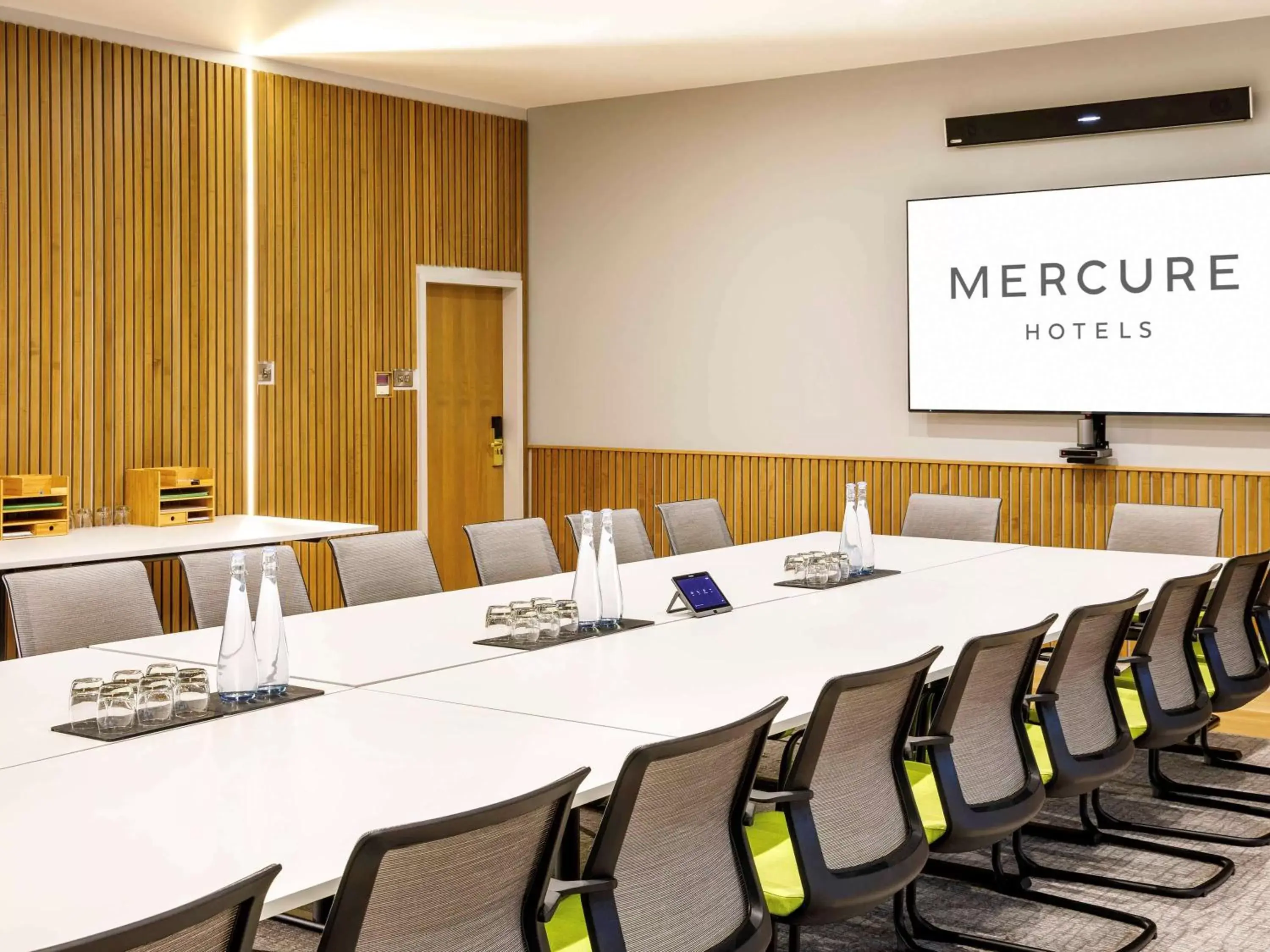 Meeting/conference room in Mercure Bedford Centre Hotel