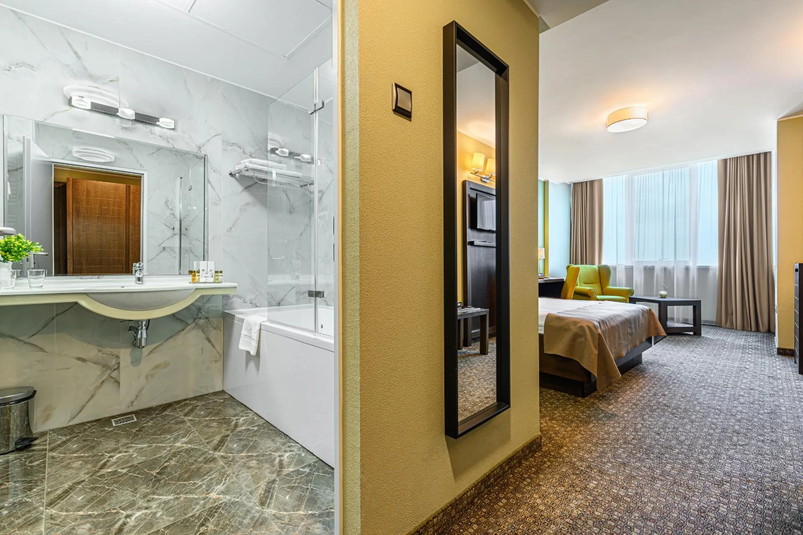 Bath, Bed in Vega Hotel