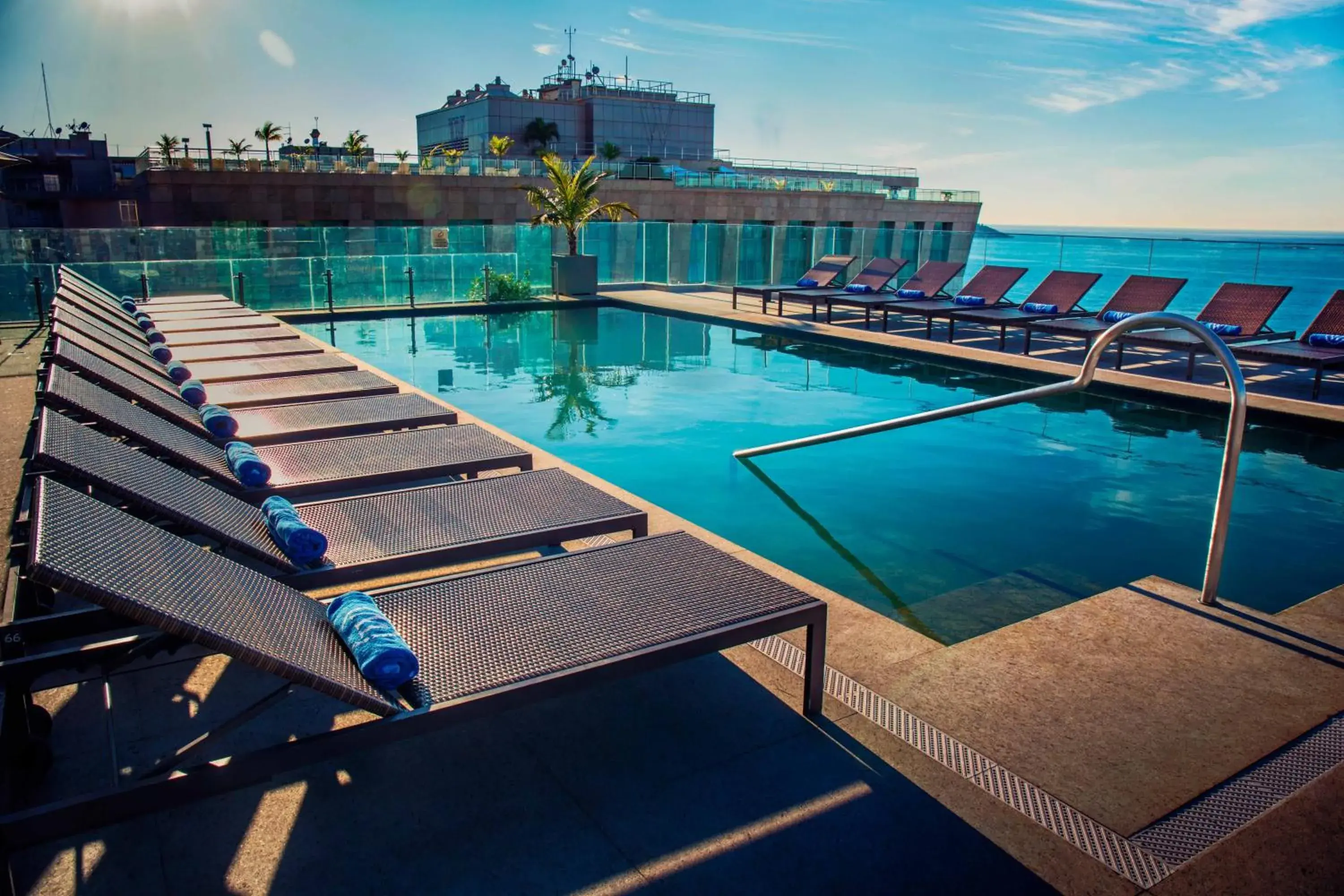 Sea view, Swimming Pool in Windsor Oceanico Hotel