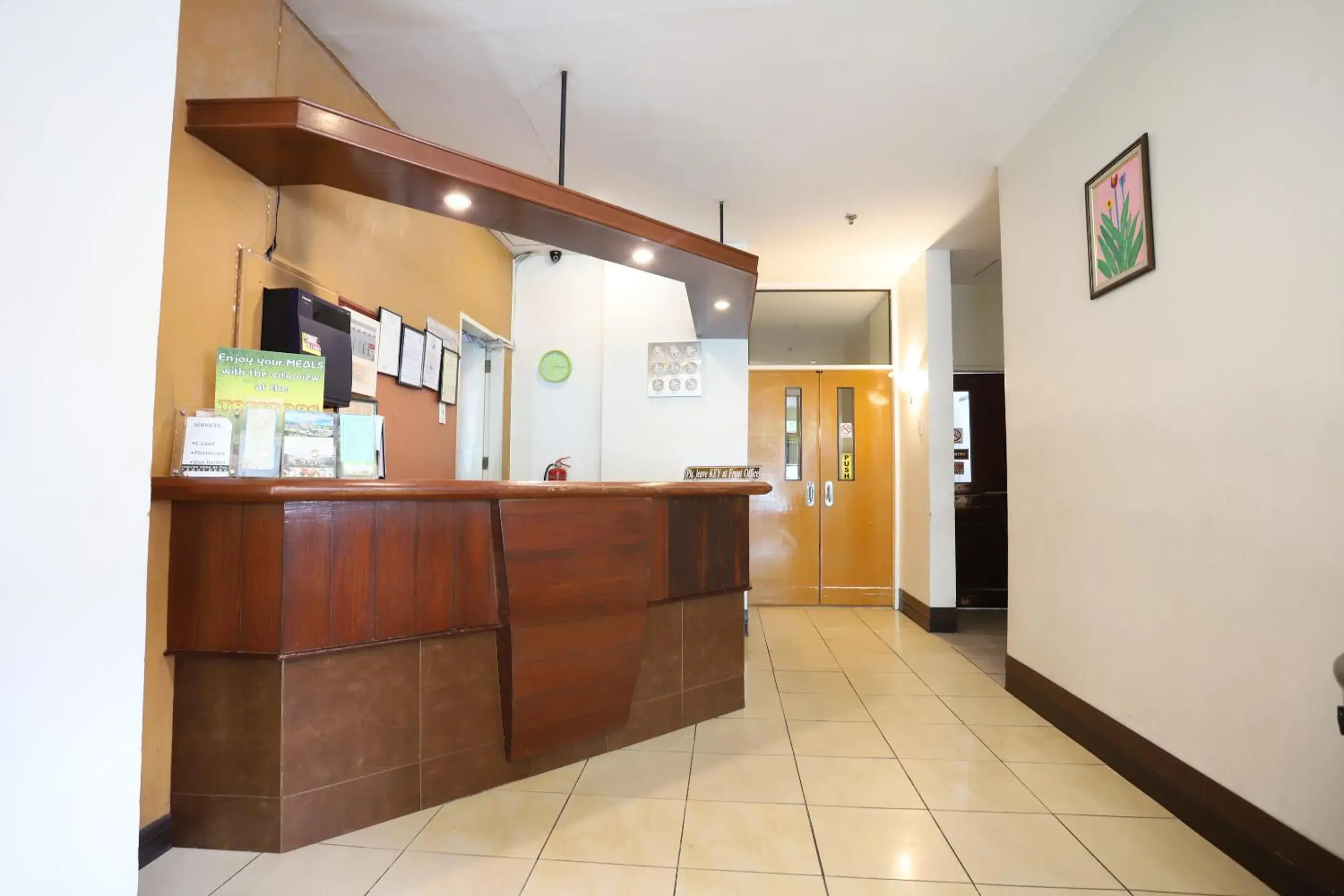 Lobby or reception, Lobby/Reception in OYO 210 Apple Tree Suites