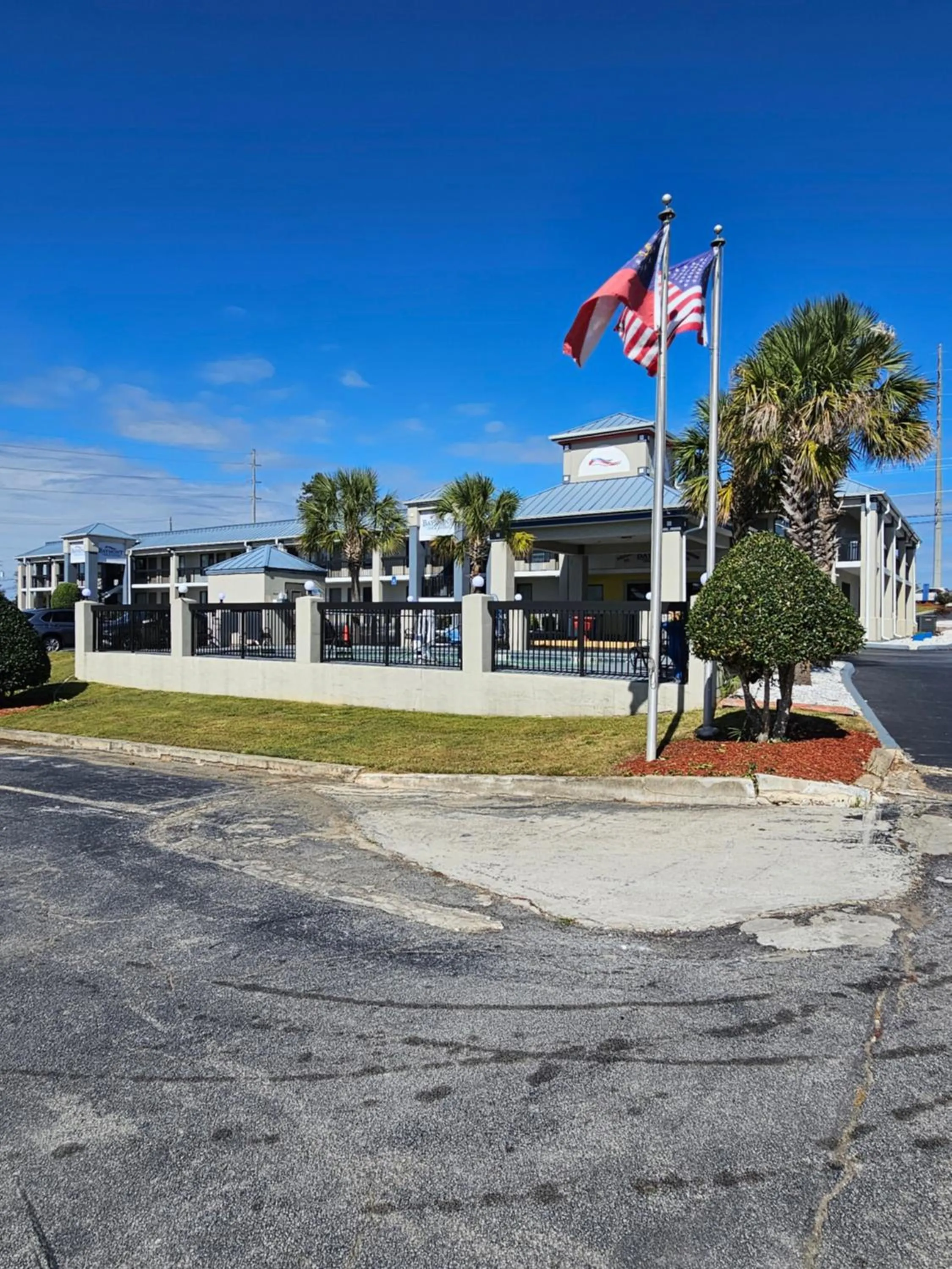 Property Building in BAYMONT INN