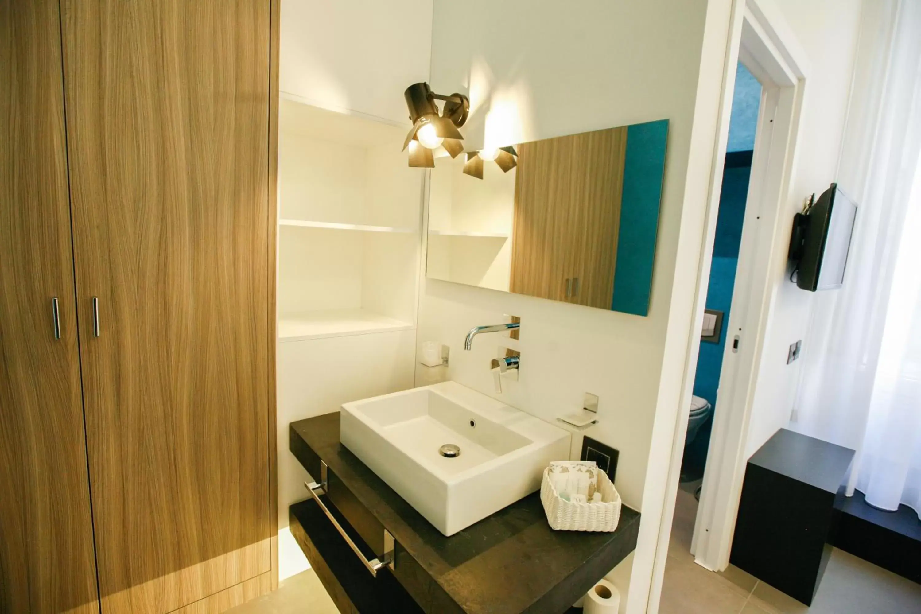 Photo of the whole room, Bathroom in Relais Piazza Del Plebiscito B&B