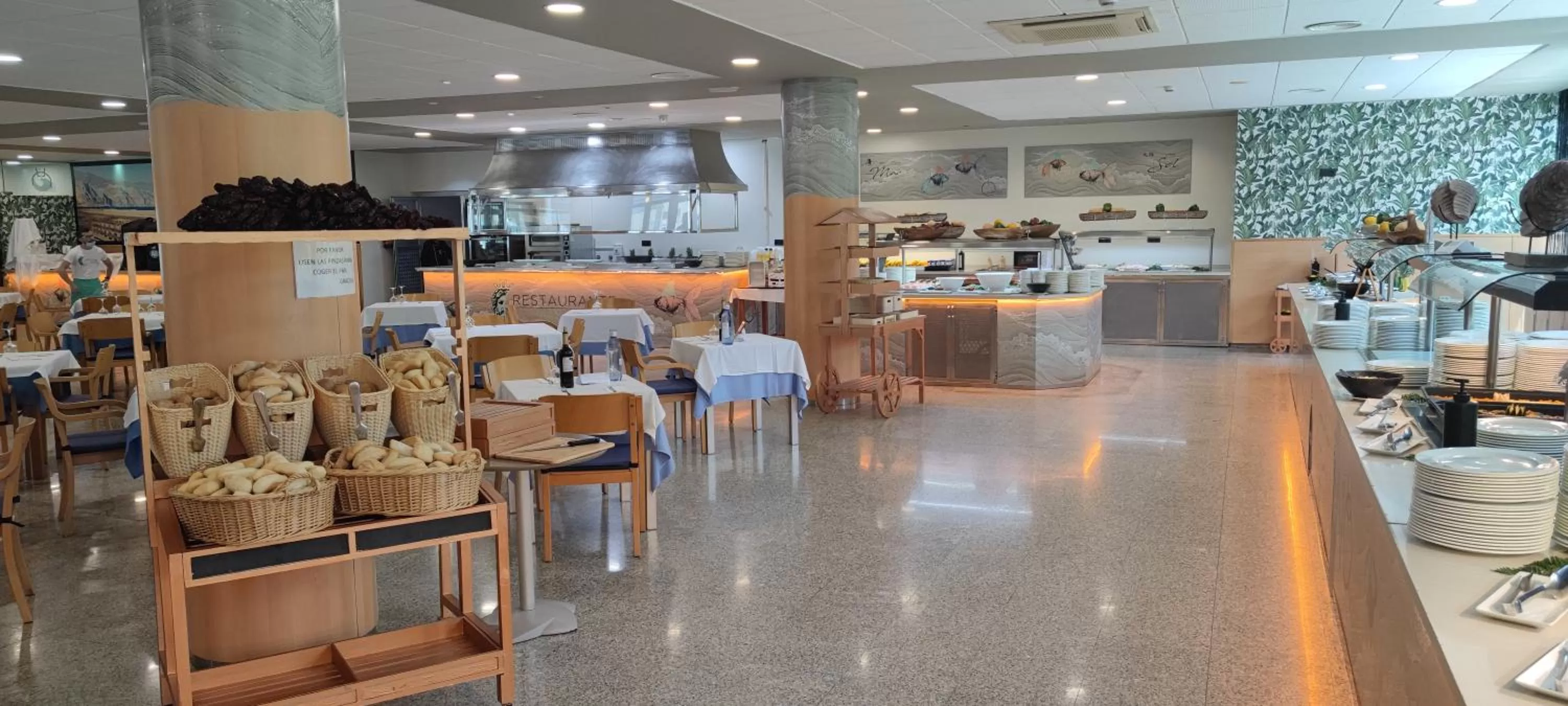 Restaurant/places to eat in Hotel Neptuno by ON Hotels Group
