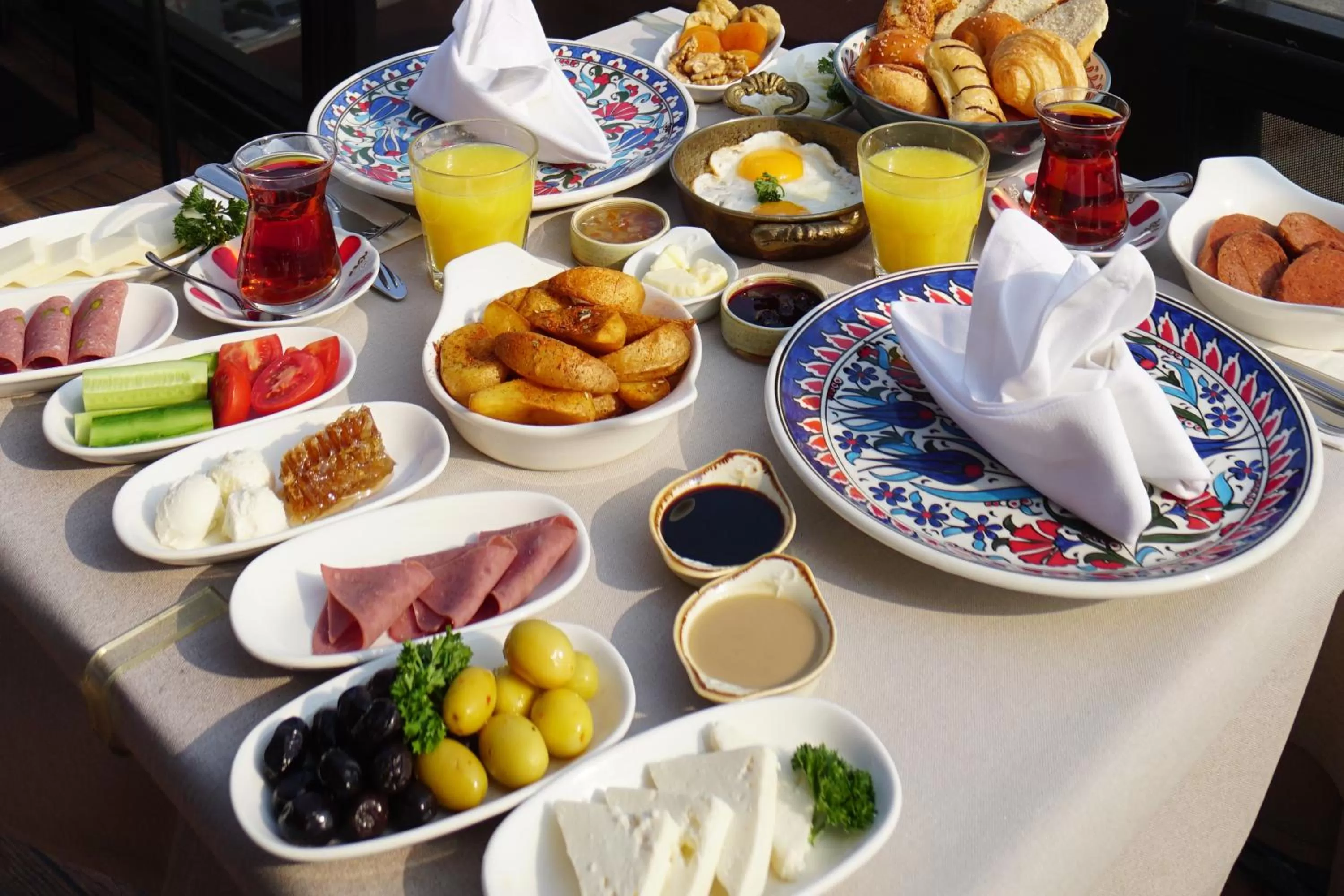 Buffet breakfast in Sura Design Hotel & Suites