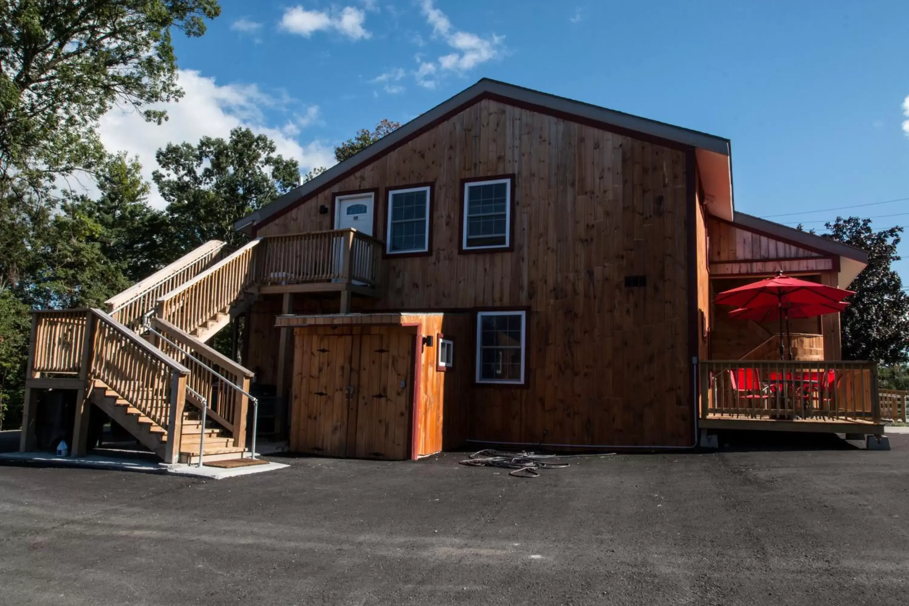 Property Building in King Hendrick Motel and Suites