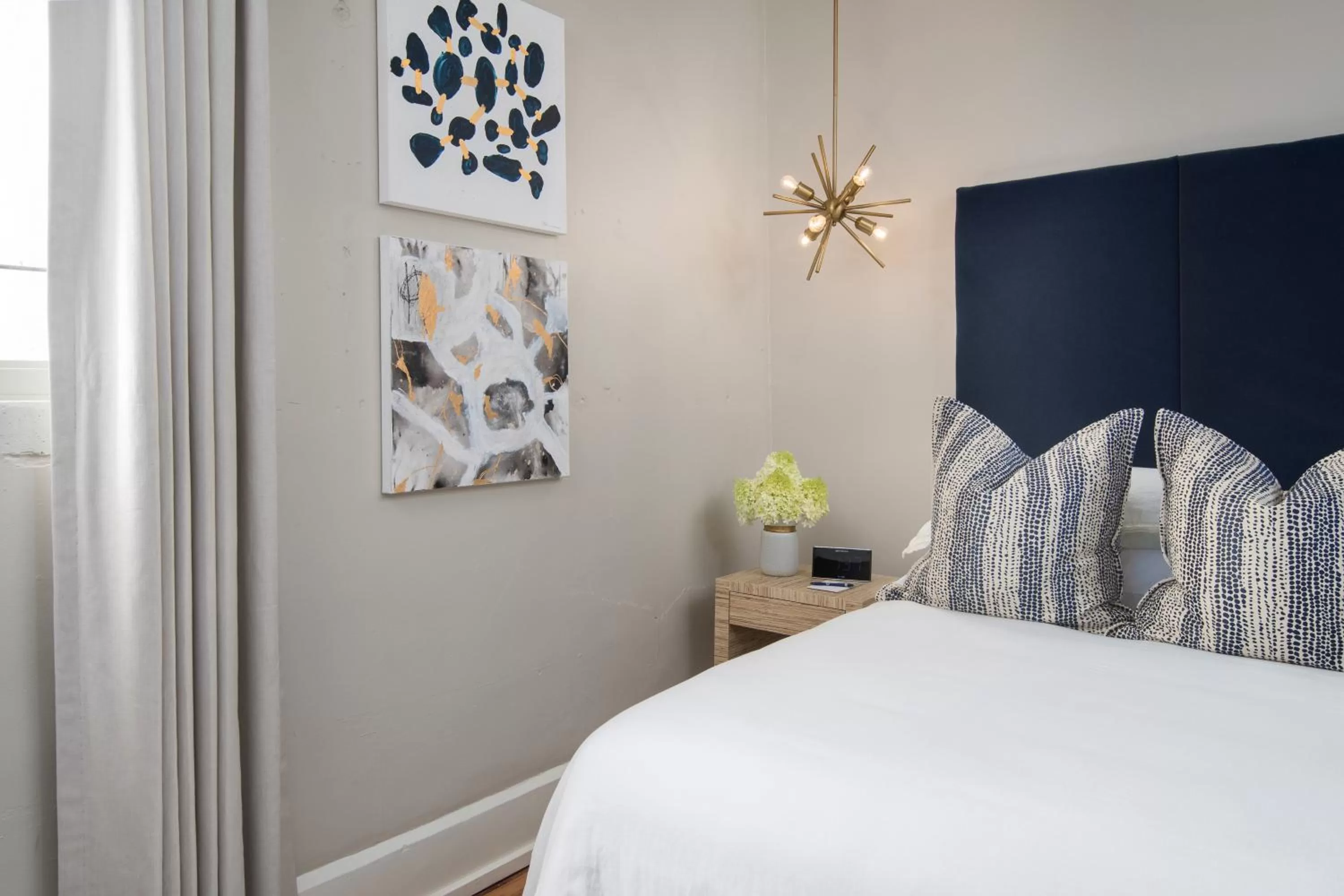 Bed in The Stricklin Hotel- Florence