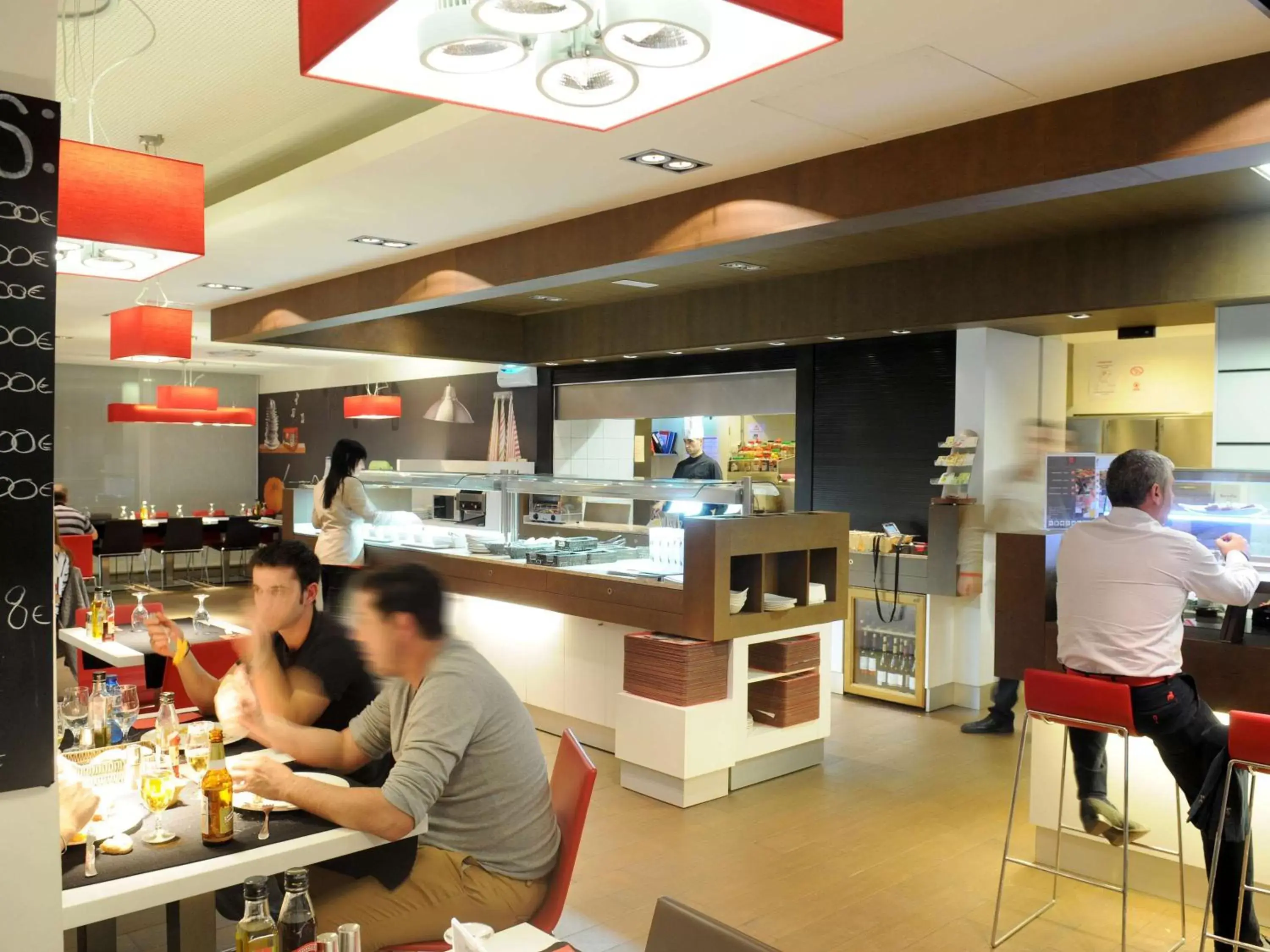 Restaurant/places to eat in Ibis Budget Lleida