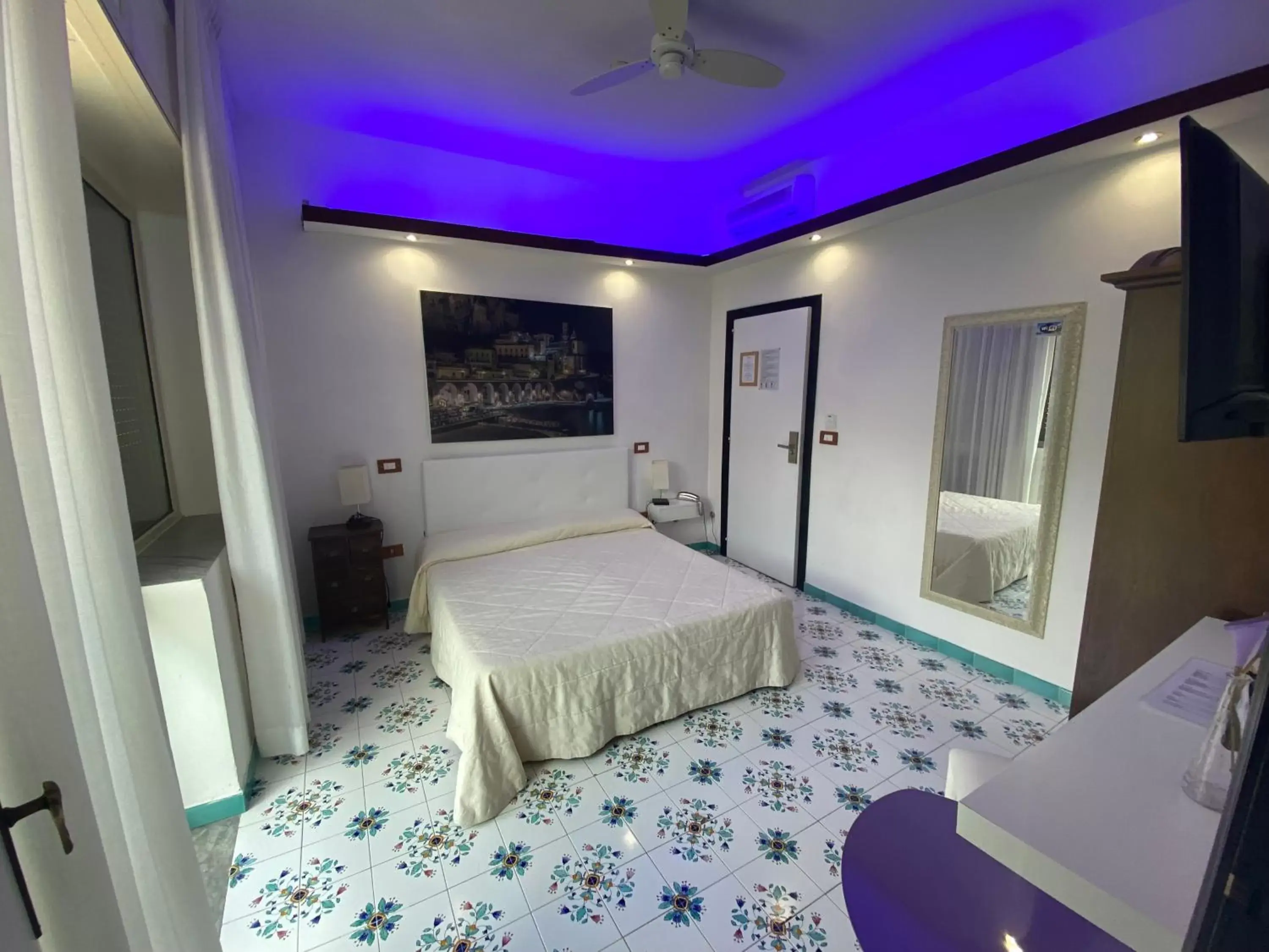 Bedroom, Bed in Vietri Coast Hotel