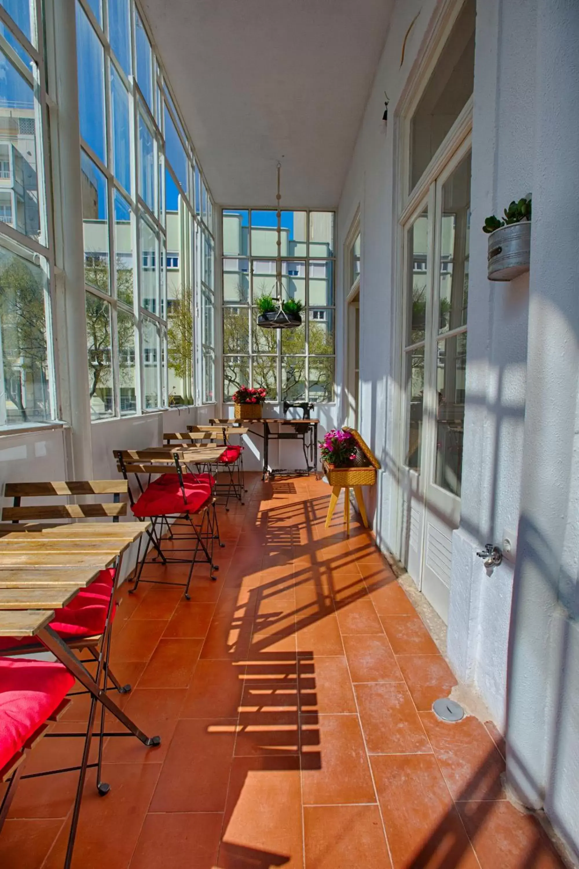 Balcony/Terrace, Lounge/Bar in Chalet D´Ávila Guest House