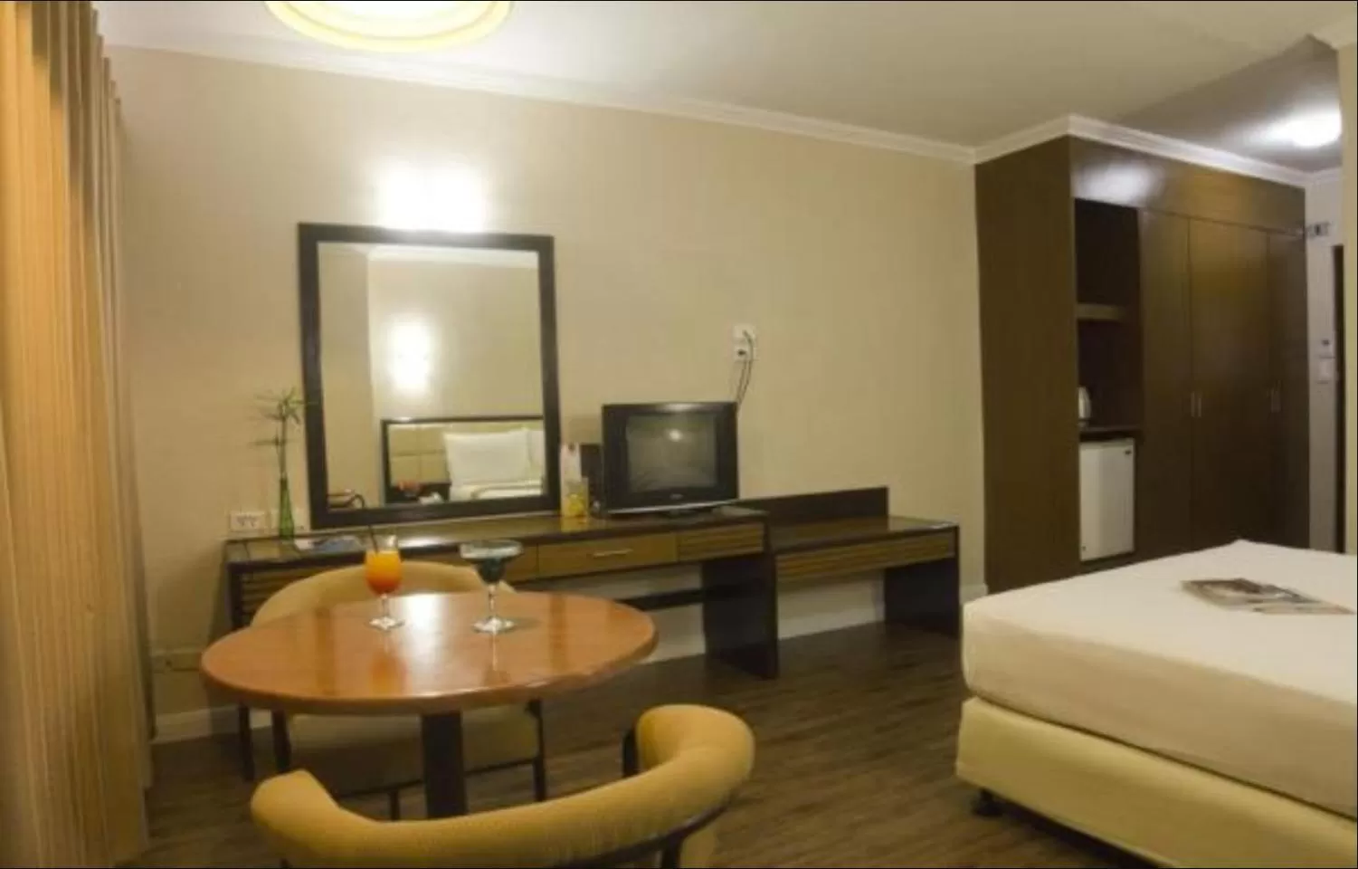 Bed in Rothman Hotel