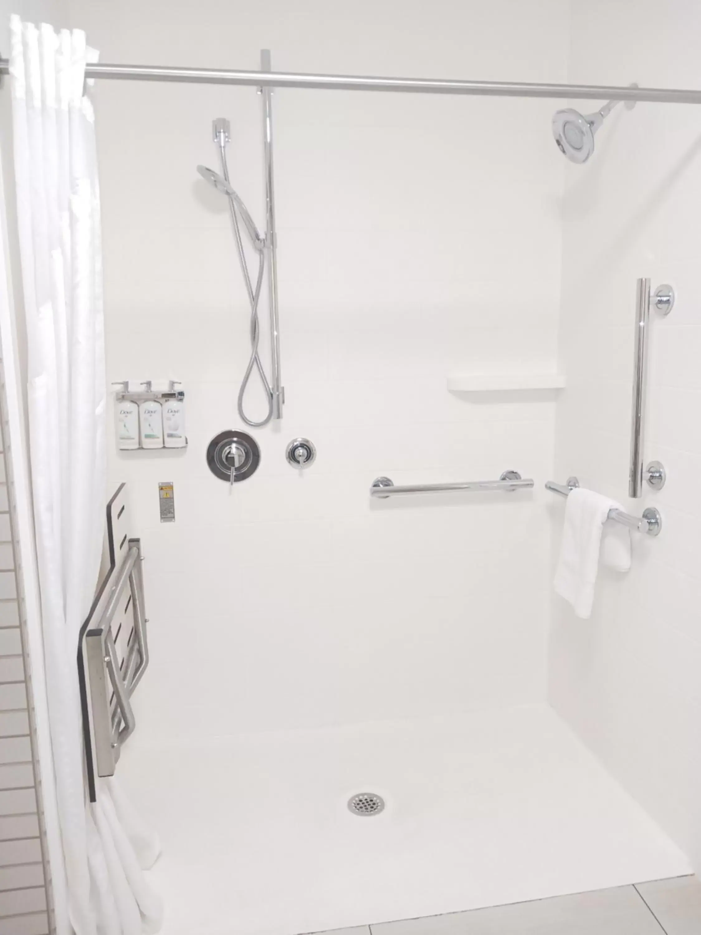 Shower, Bathroom in Holiday Inn Express & Suites Gainesville - Lake Lanier Area, an IHG Hotel