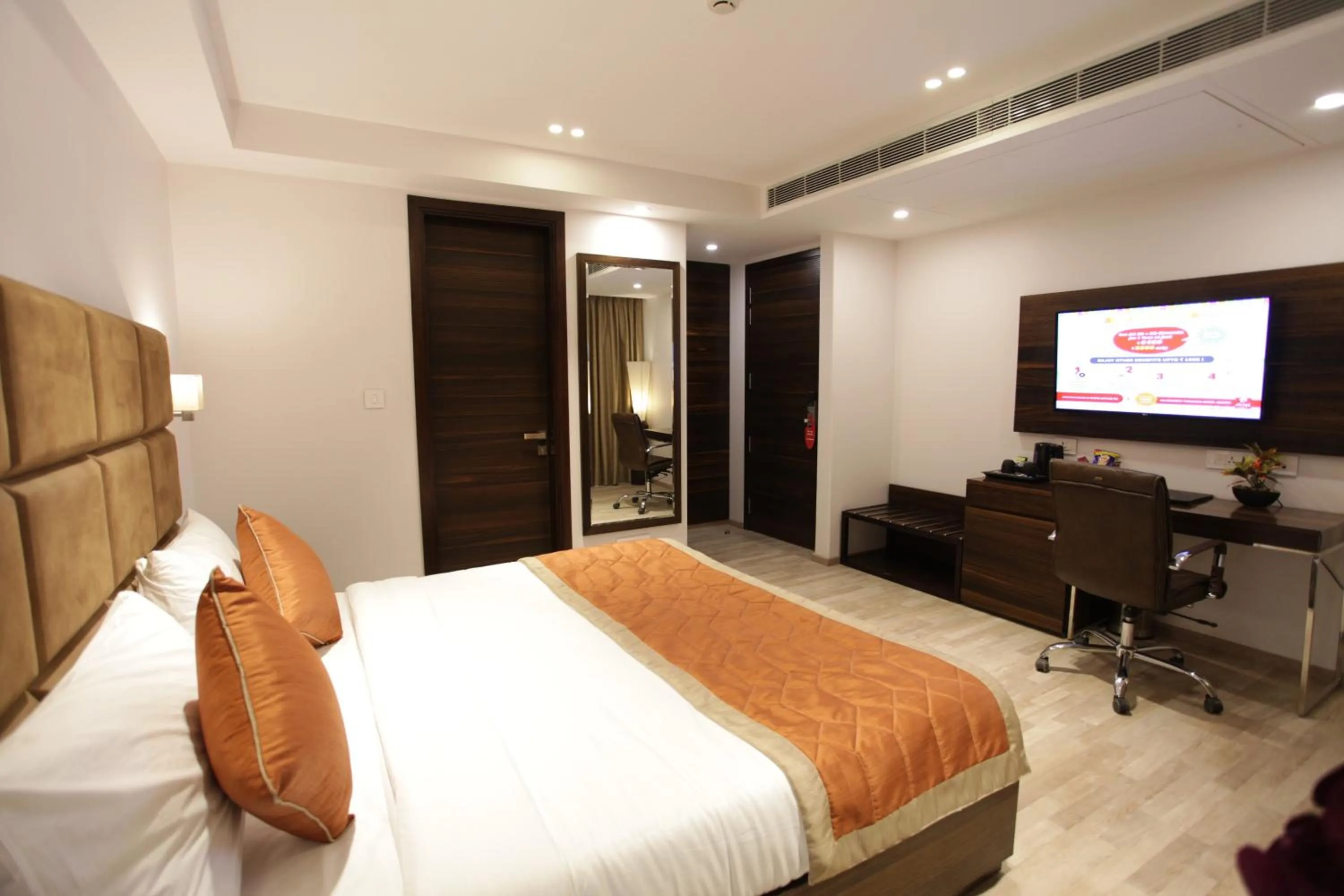 Photo of the whole room, Bed in Kaisons Inn (Near Apollo Hospital)