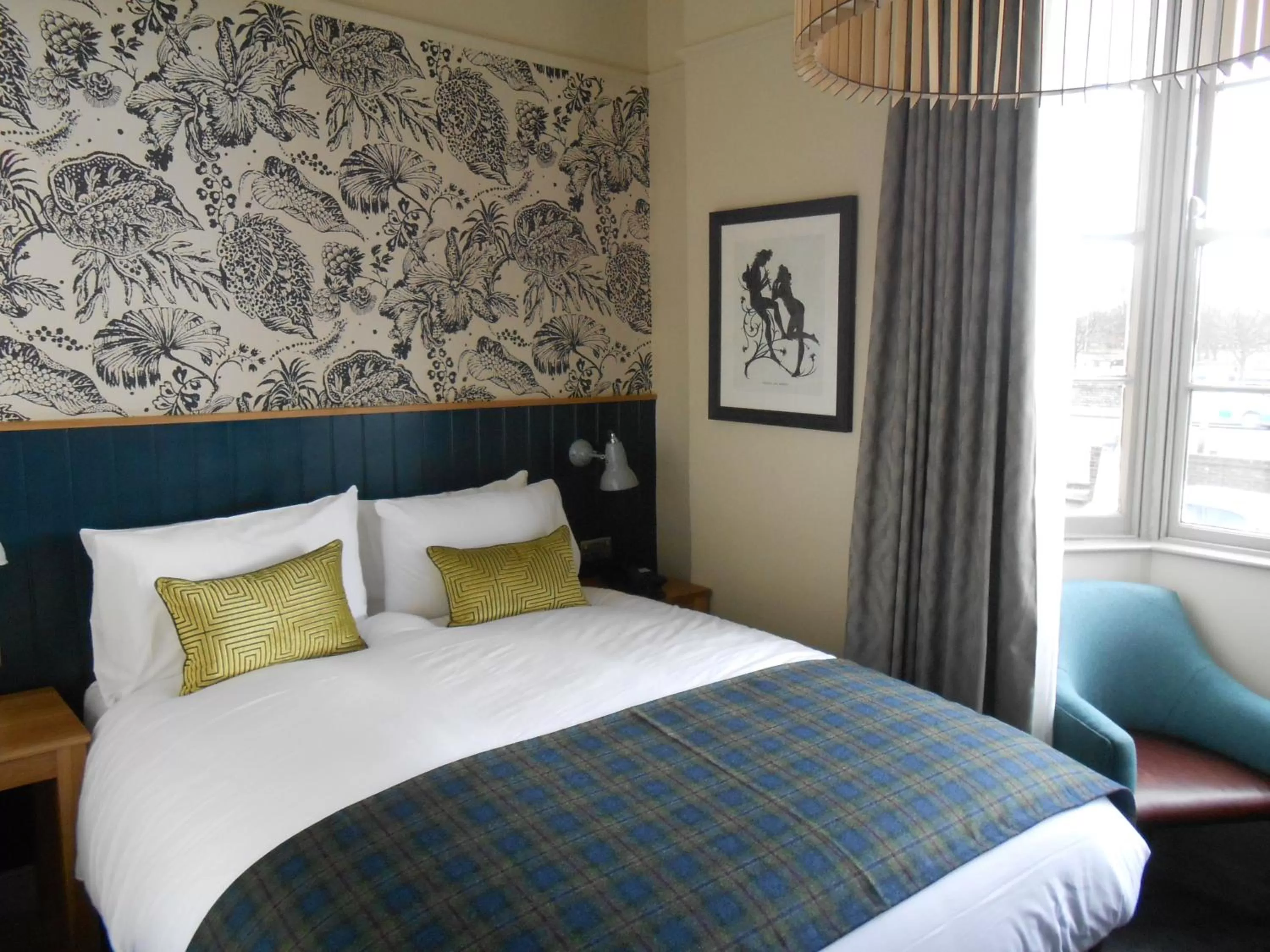 Bedroom, Bed in Pen and Parchment by Greene King Inns