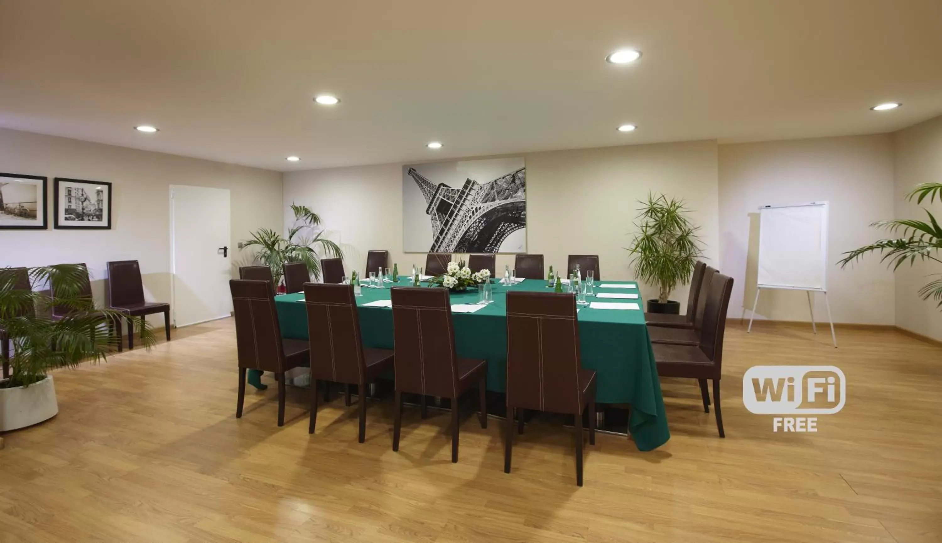 Meeting/conference room in Muthu Raga Madeira Hotel