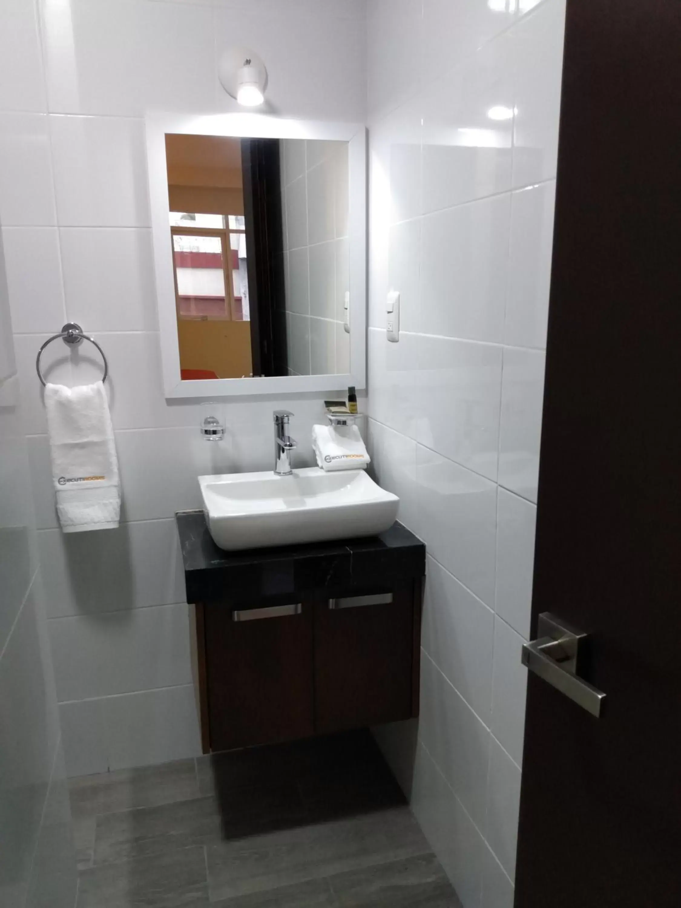 Bathroom in EXECUTIROOMS VERACRUZ