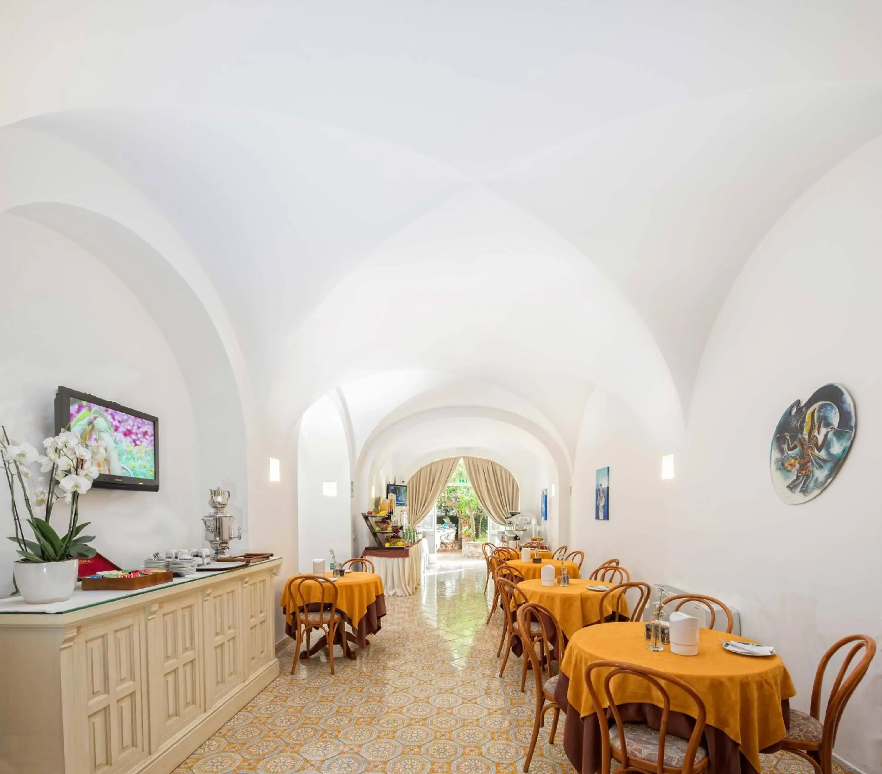 Restaurant/Places to Eat in Hotel San Felice