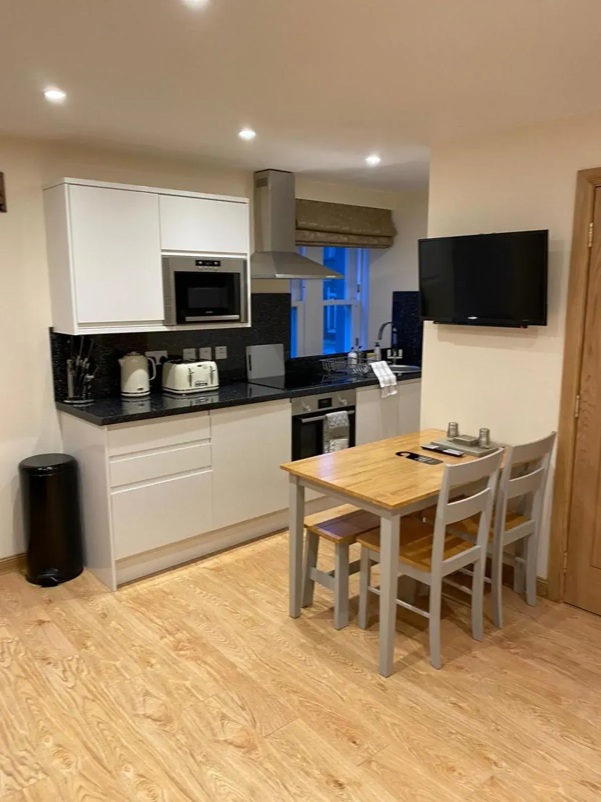 Other, Kitchen/Kitchenette in Waverley Inn Apartments