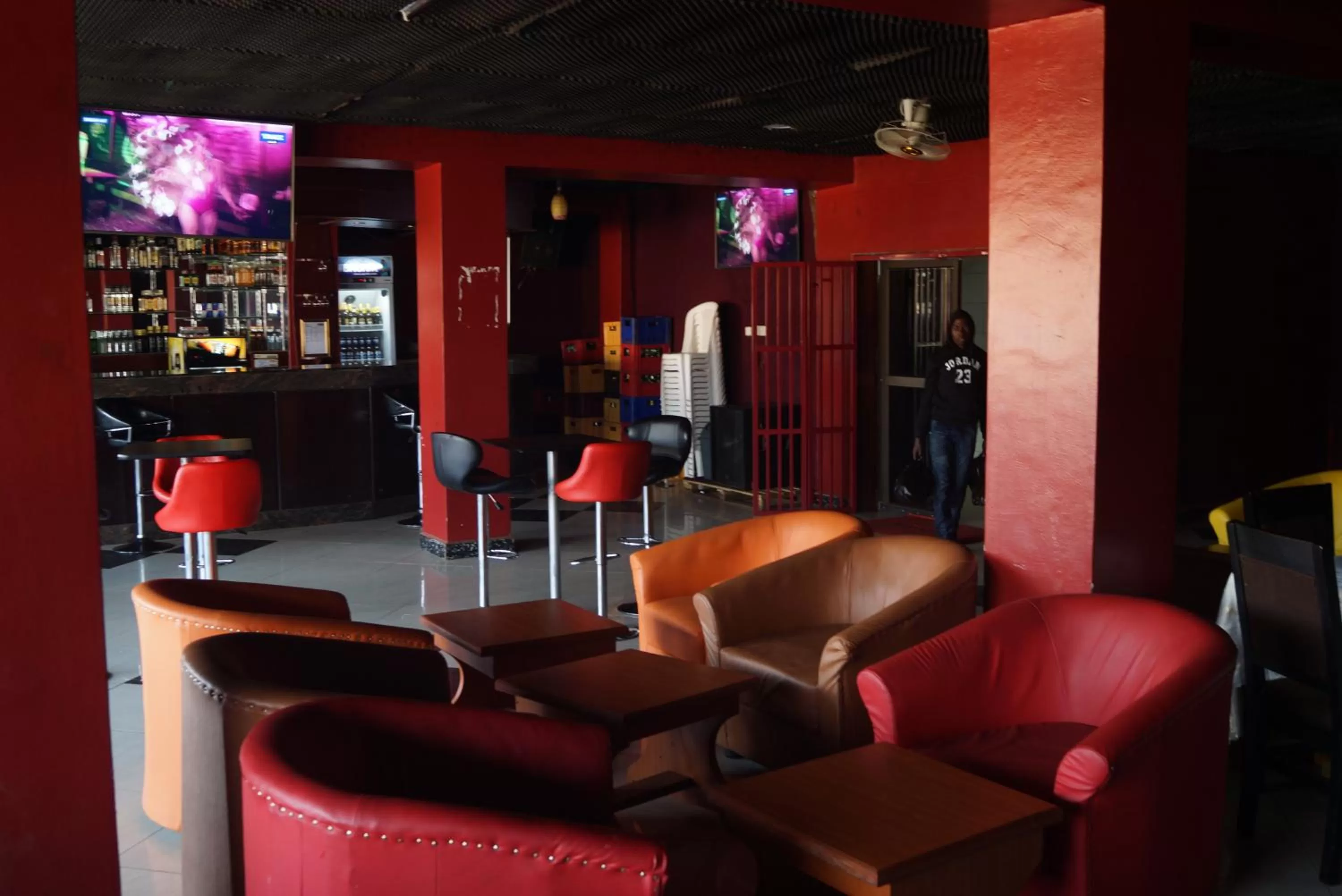 Restaurant/places to eat in Sunrise Hotel Kampala