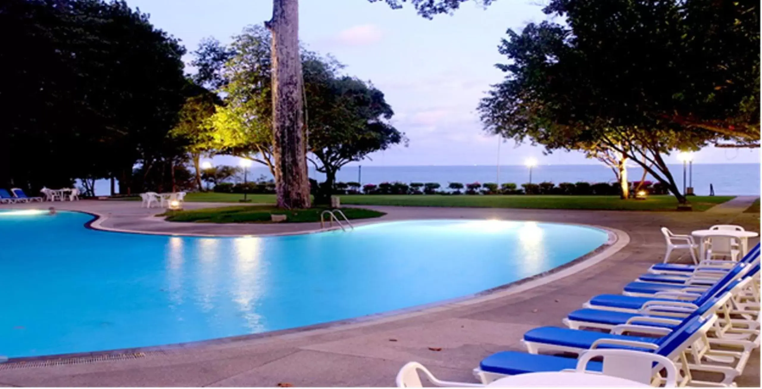 Swimming Pool in Purimas Beach Hotel & Spa