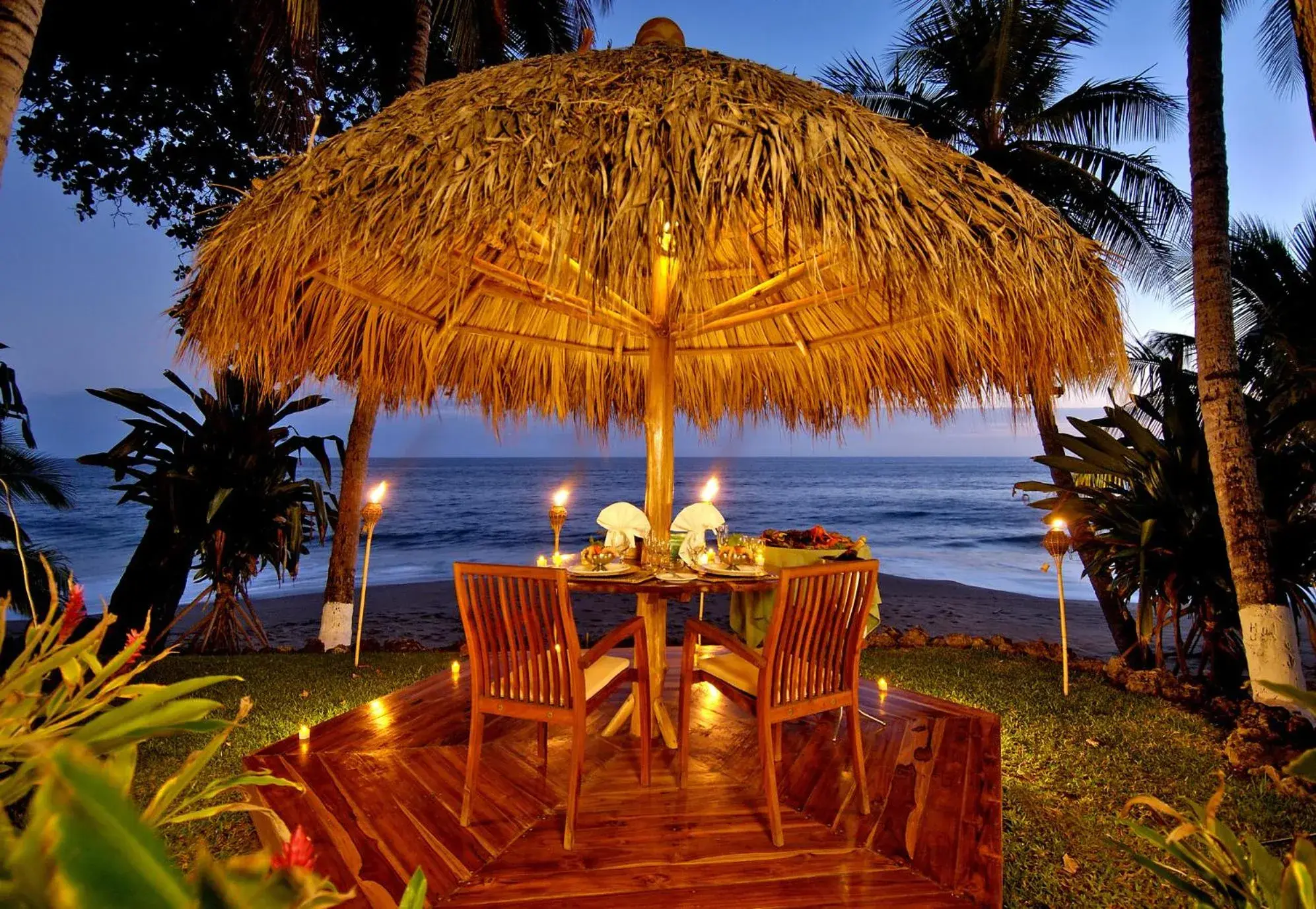 Restaurant/places to eat, Beach in Tango Mar Beachfront Boutique Hotel & Villas