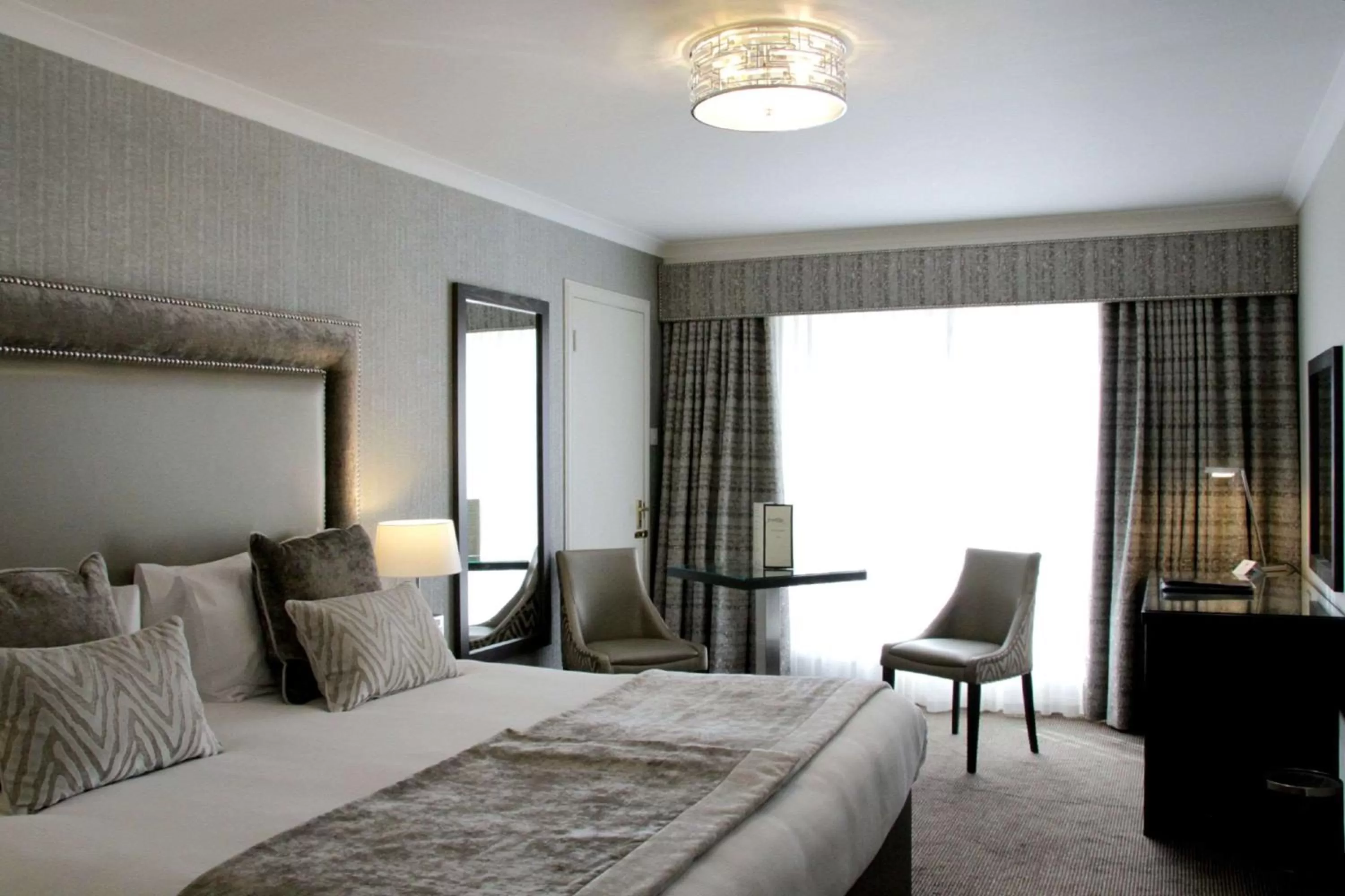 Photo of the whole room, Bed in Inverness Palace Hotel & Spa, WorldHotels Distinctive