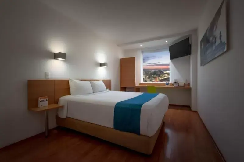 Bedroom, Bed in Sleep Inn Leon Antares Bedroom, Bed in Sleep Inn Leon Antares