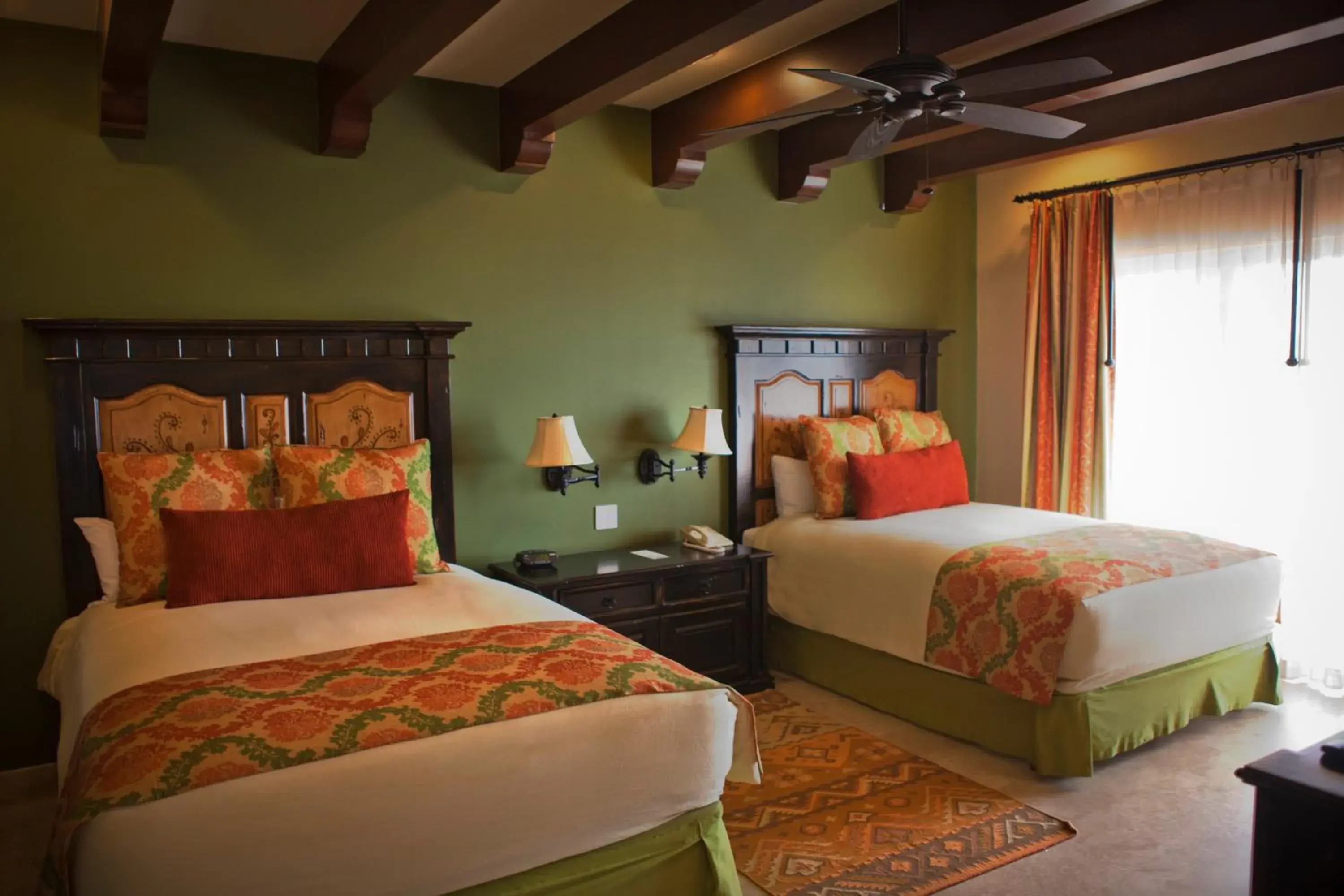 TV and multimedia, Bed in Montecristo Villas at Quivira Los Cabos -Vacation Rentals