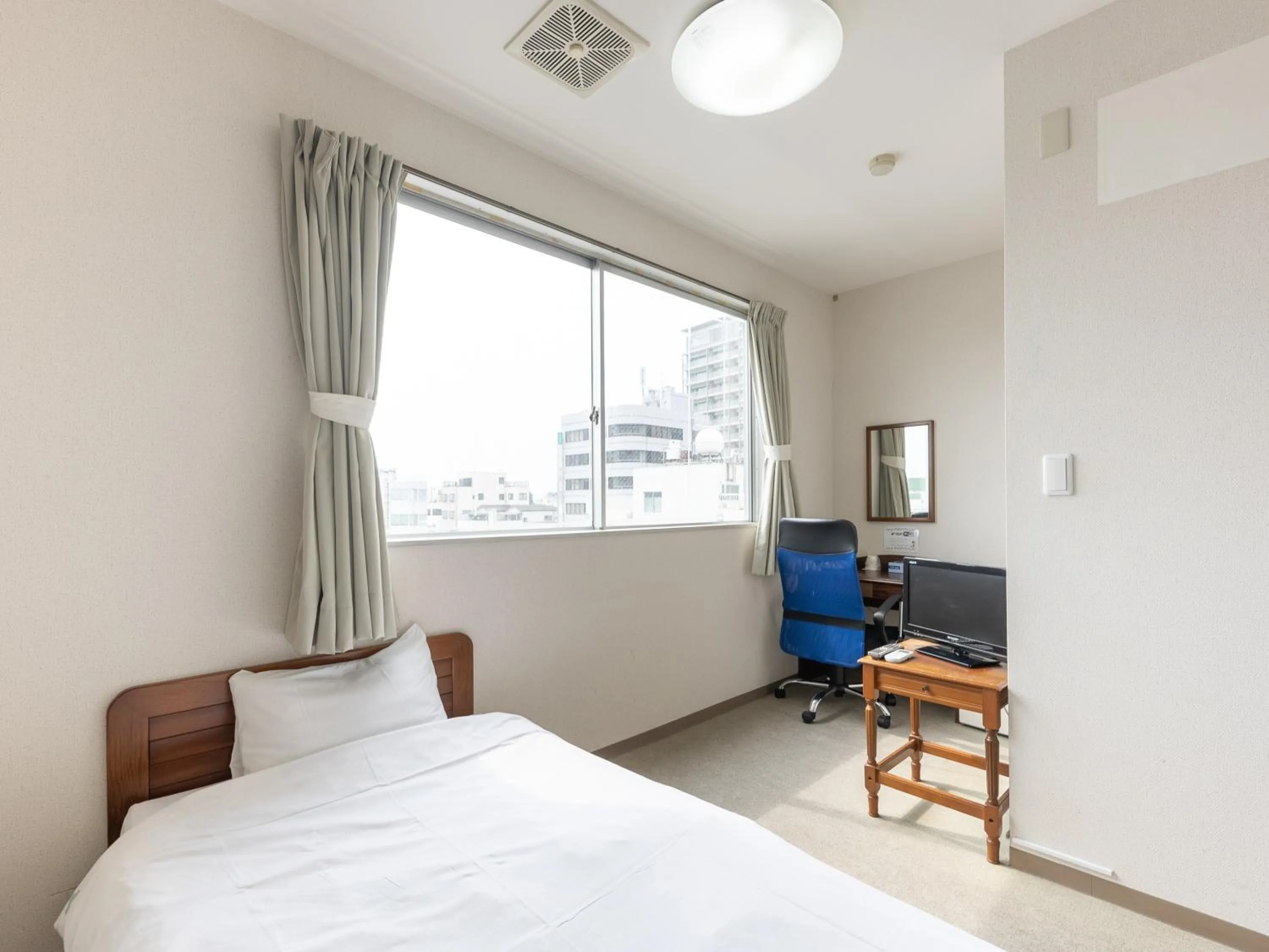 Photo of the whole room, Bed in Tabist Tatebayashi Station Hotel