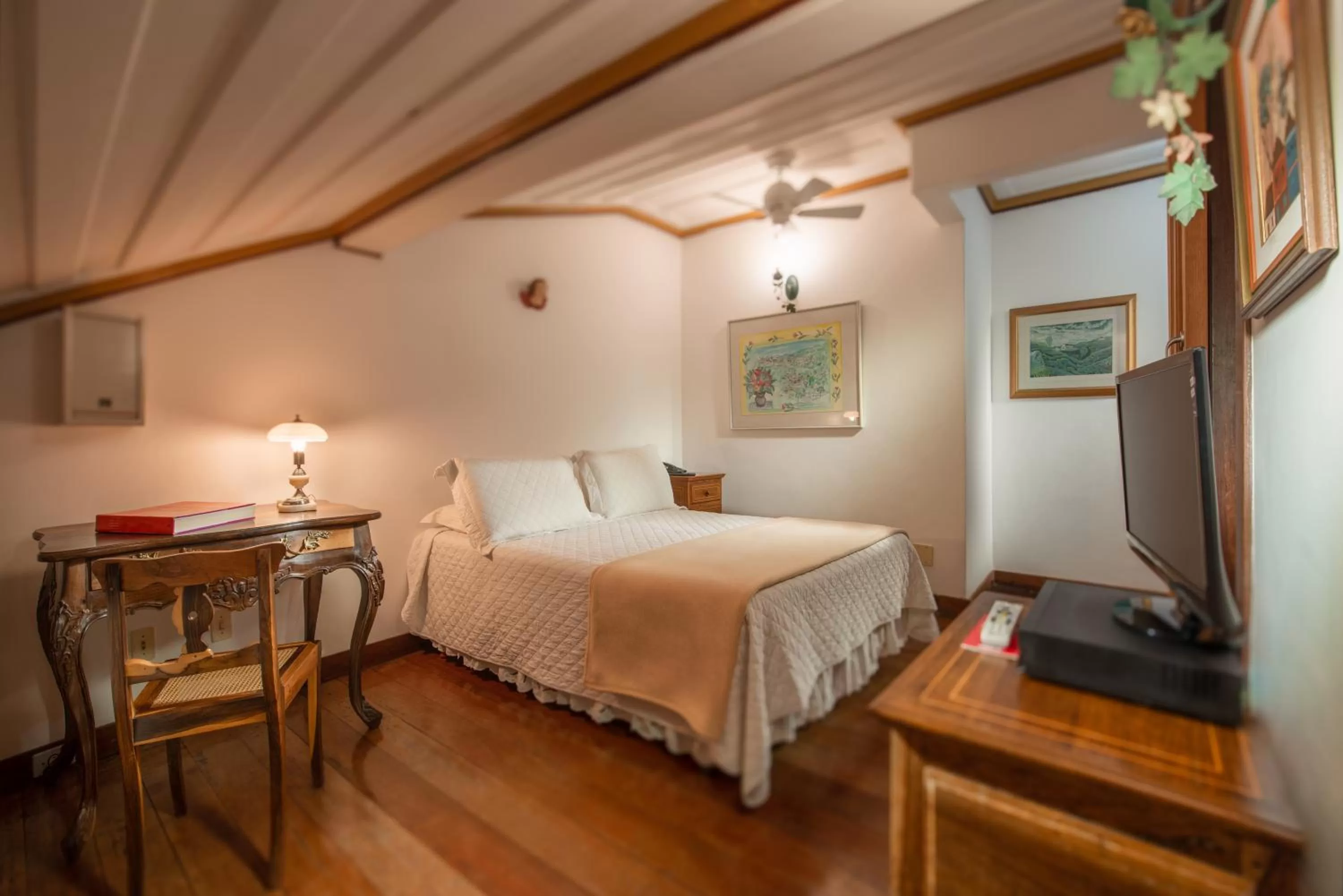 Bed in Pousada do Mondego