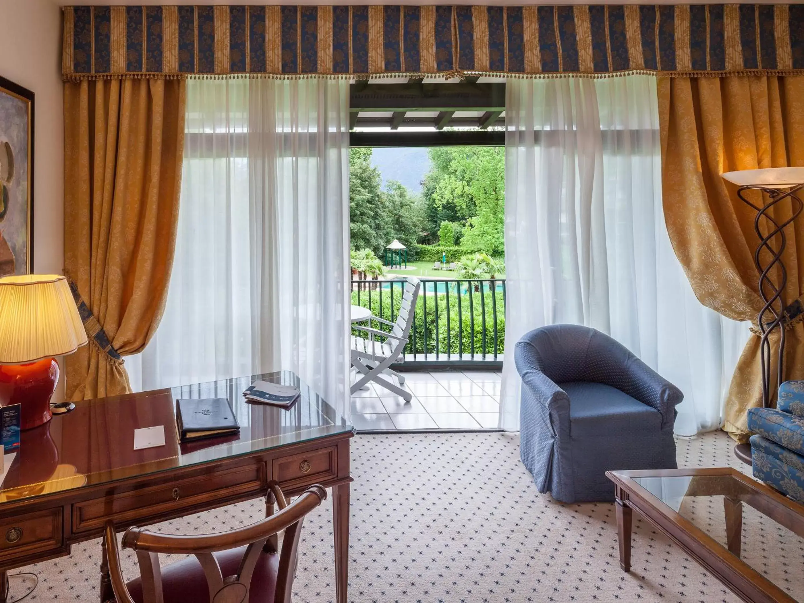 Balcony/Terrace, Seating Area in Park Hotel Principe - Ticino Hotels Group