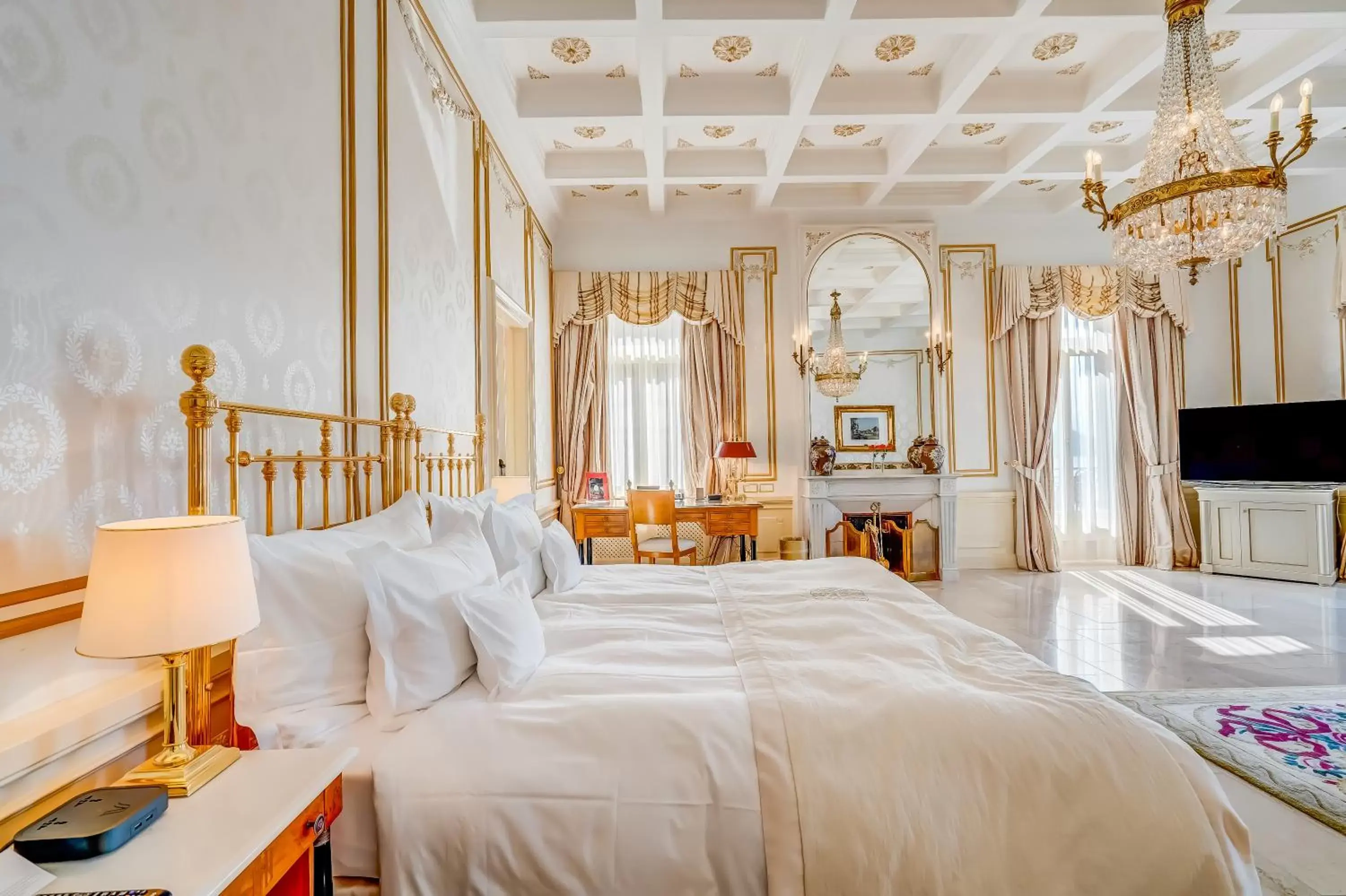 Bedroom in Grand Hotel National Luzern