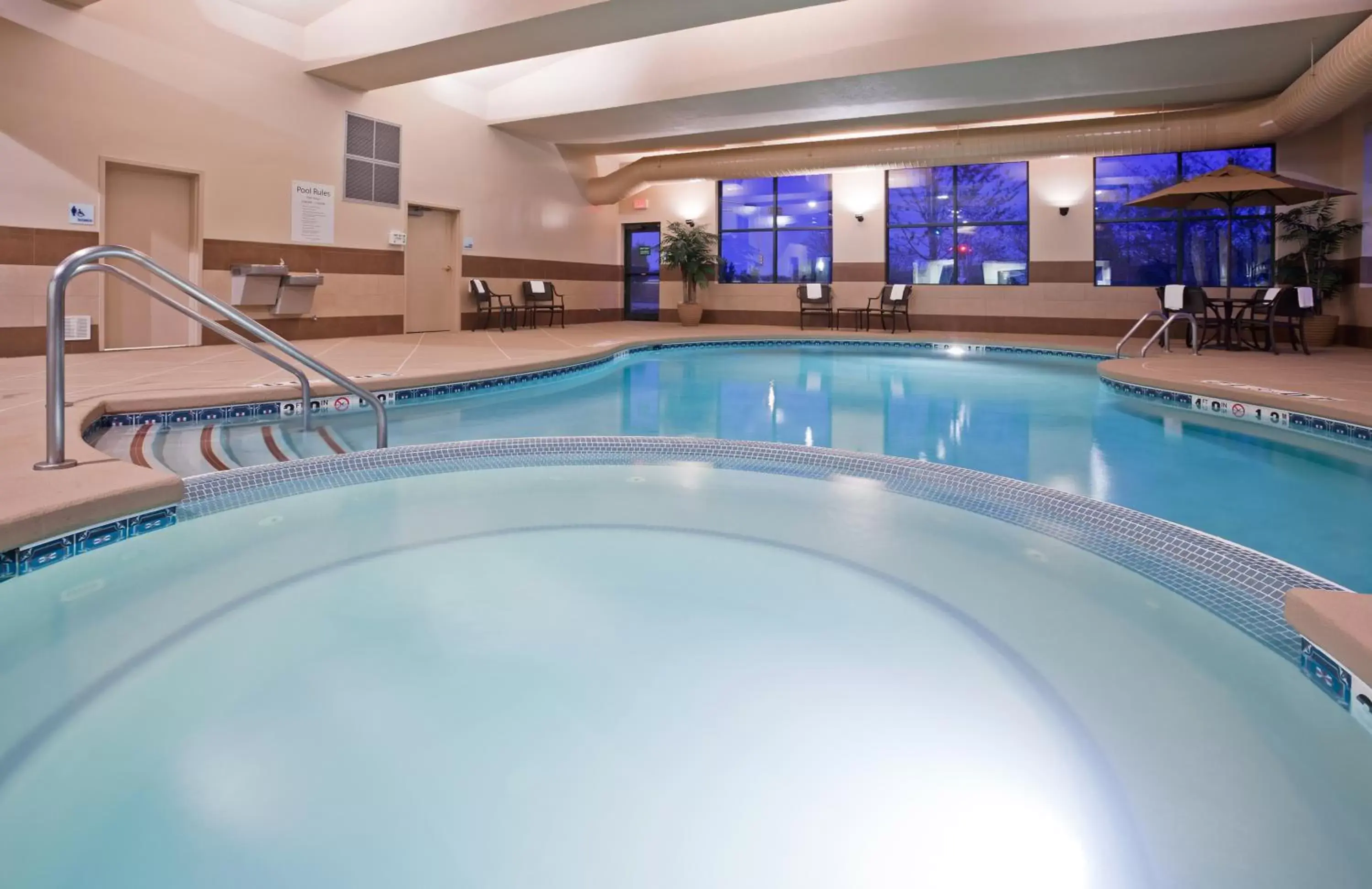 Swimming Pool in Holiday Inn Express Hotel & Suites Milwaukee-New Berlin, an IHG Hotel