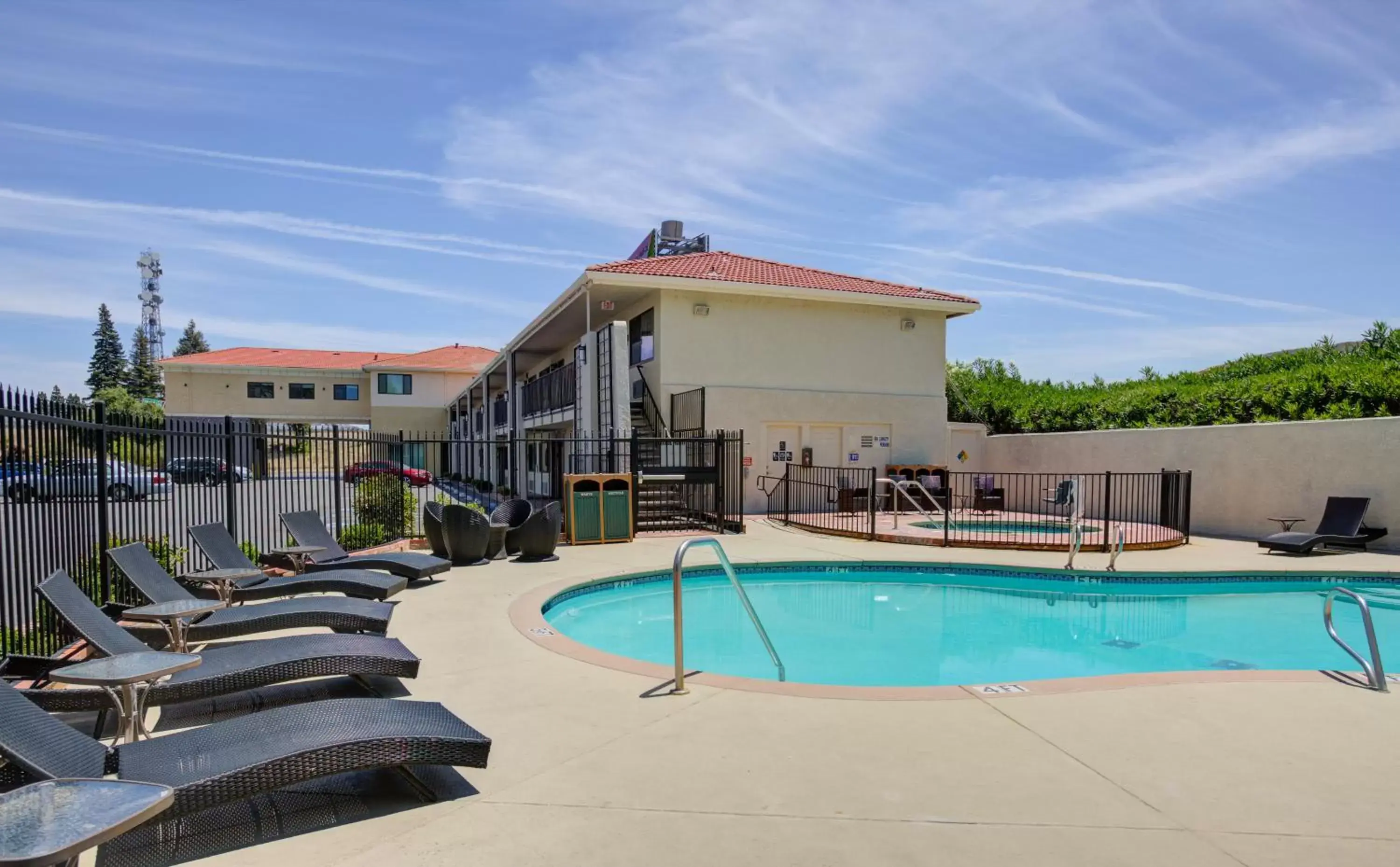 Swimming Pool in Best Western Sandman Hotel