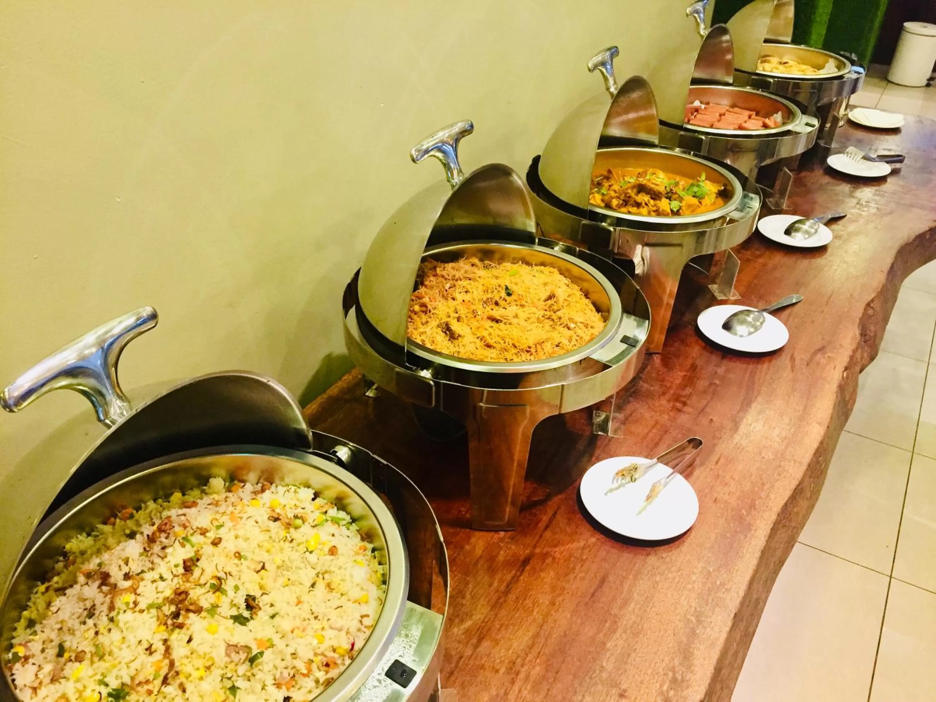 Restaurant/places to eat in SEM9 Senai "Formerly Known As Perth Hotel"