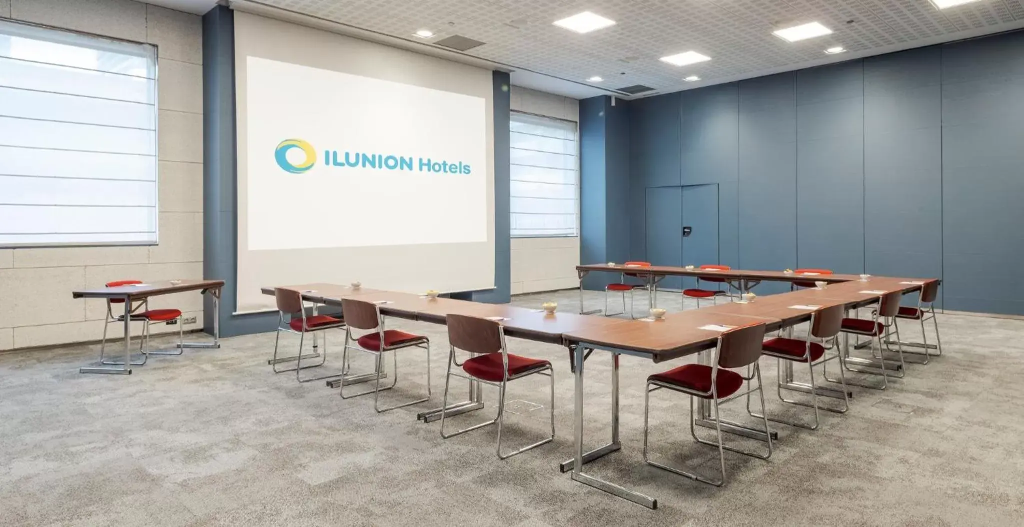 Meeting/conference room in Ilunion Valencia 4