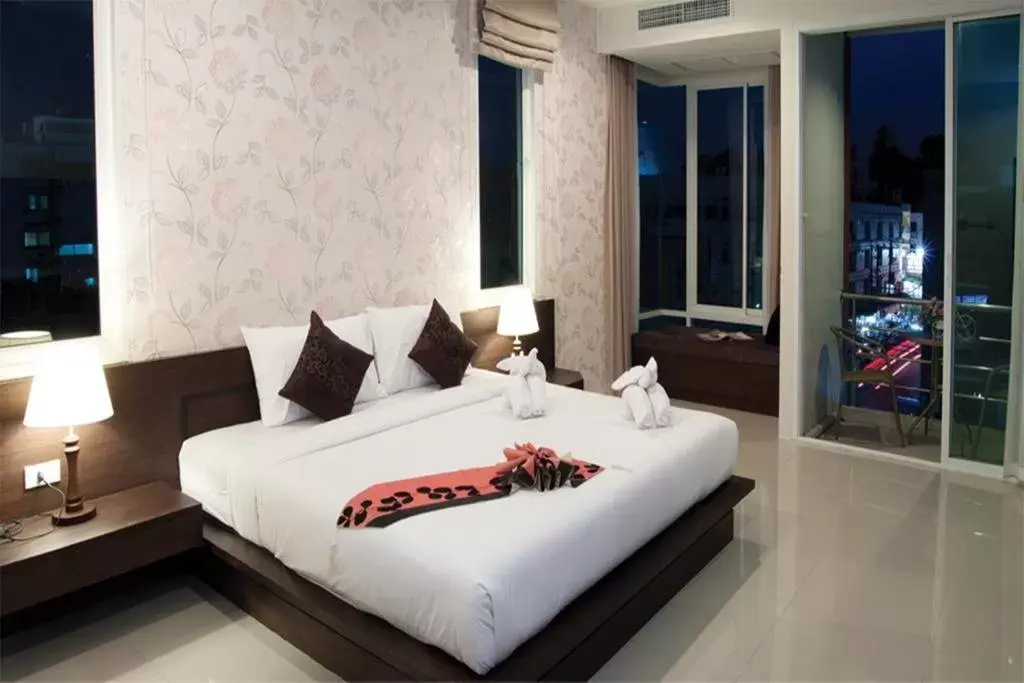 Bed in Krabi River View Hotel