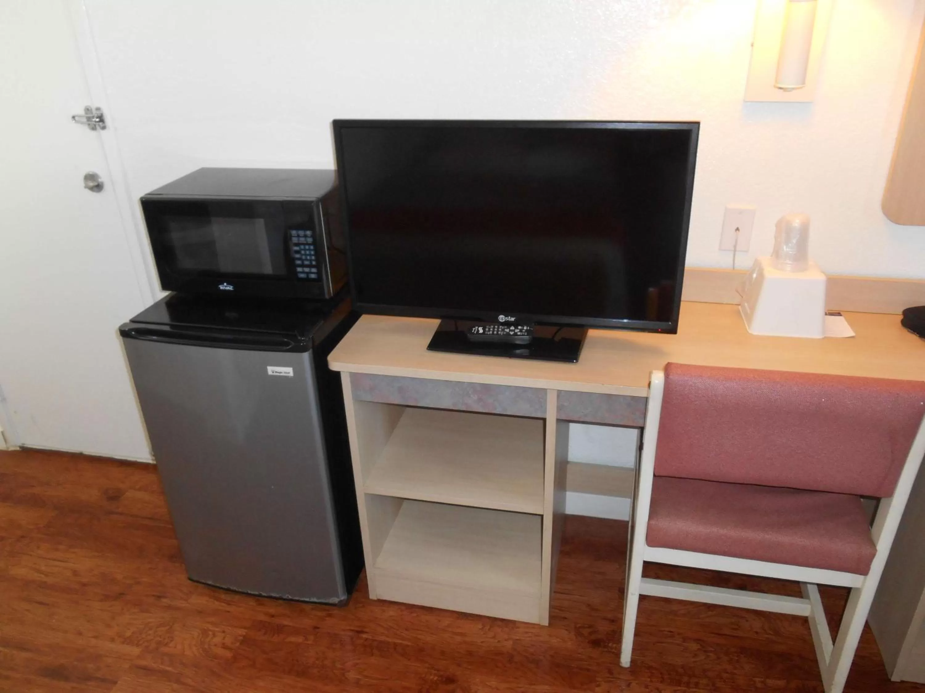 Queen Room with Two Queen Beds - single occupancy - Disability Access - Non-Smoking in Motel 6-Greenville, TX