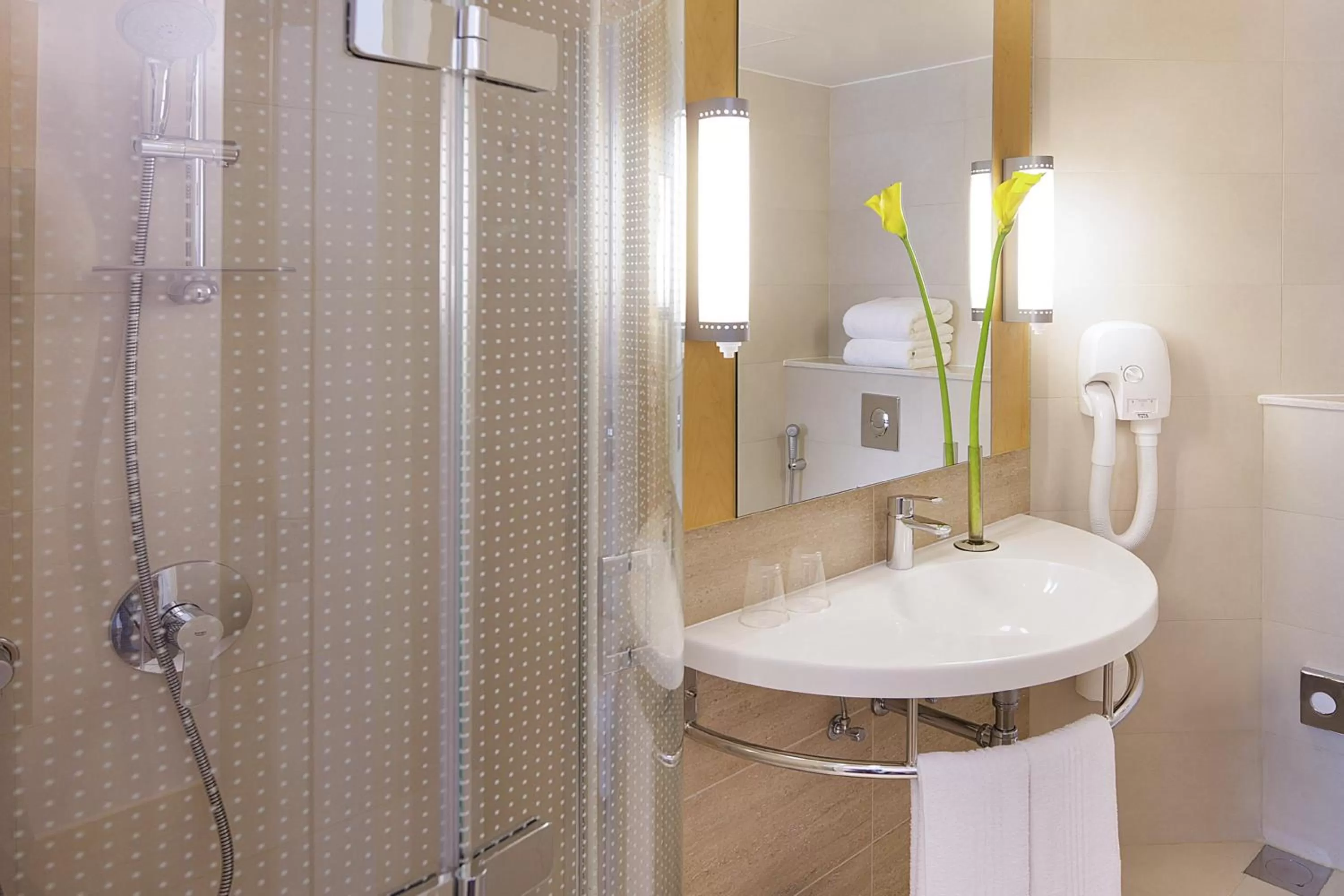 Bathroom in ibis Dubai One Central