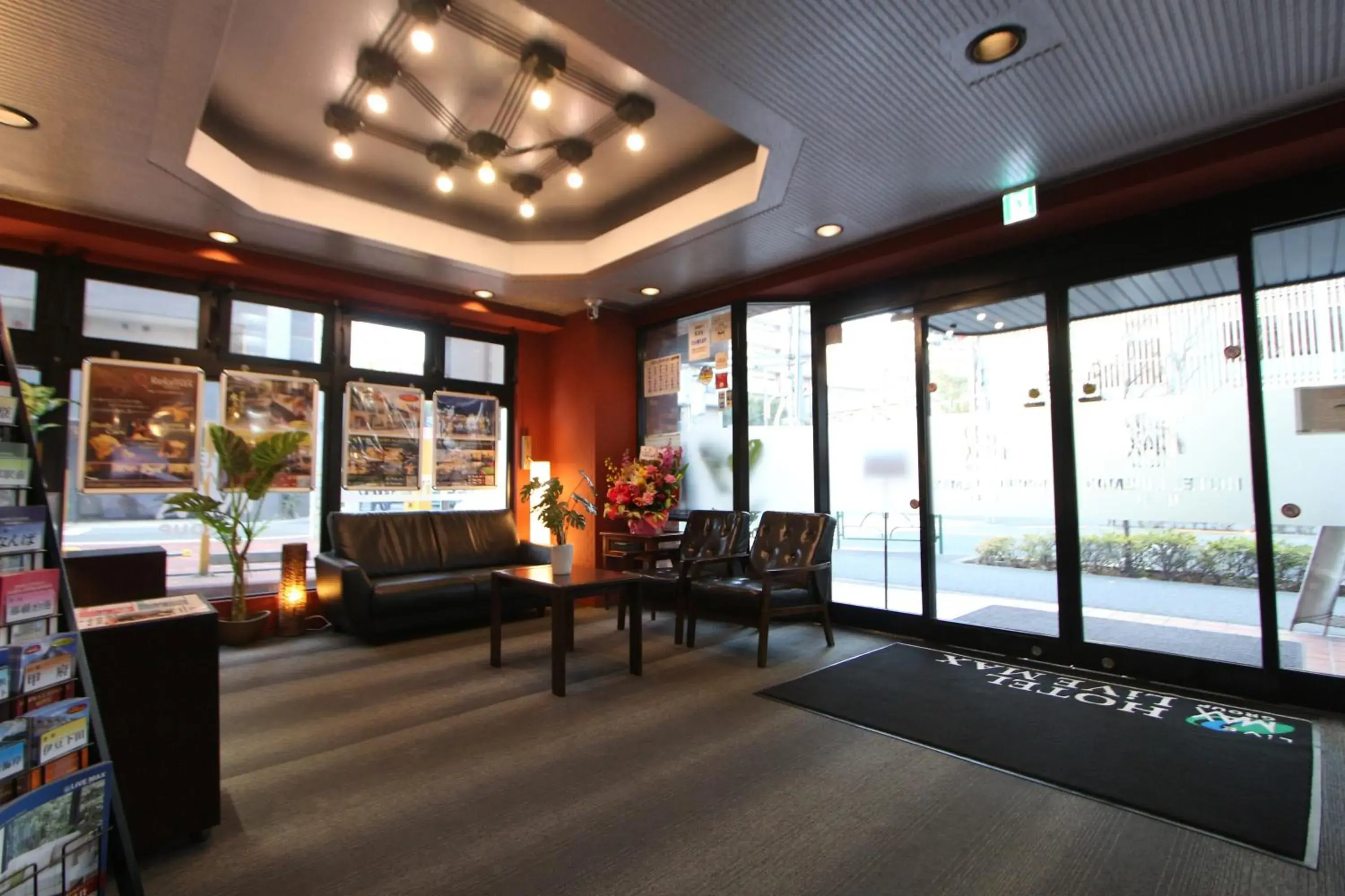 Lobby or reception in HOTEL LiVEMAX BUDGET Fuchu